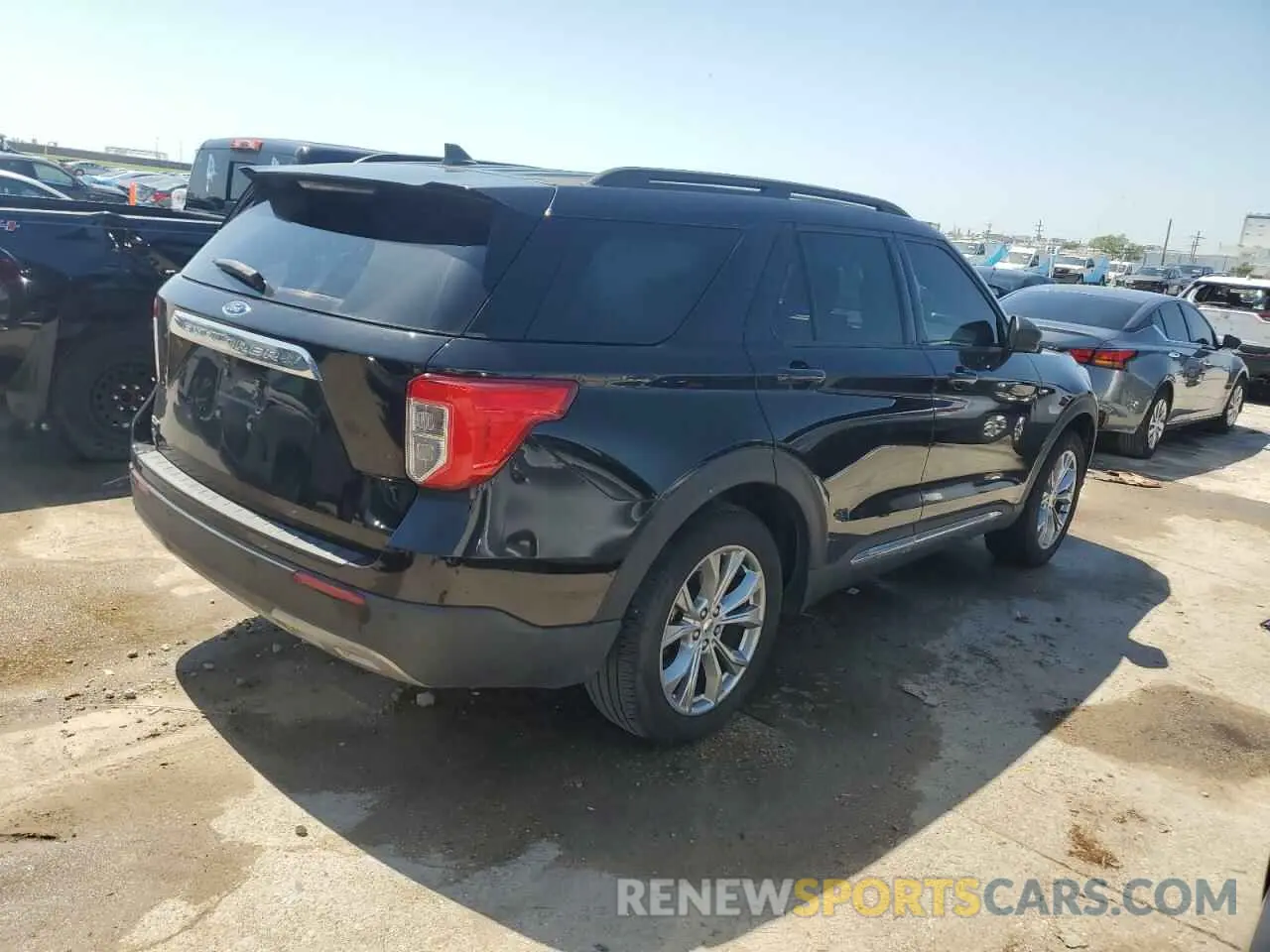 3 Фотография поврежденного автомобиля 1FMSK7DHXNGC43658 FORD EXPLORER 2022