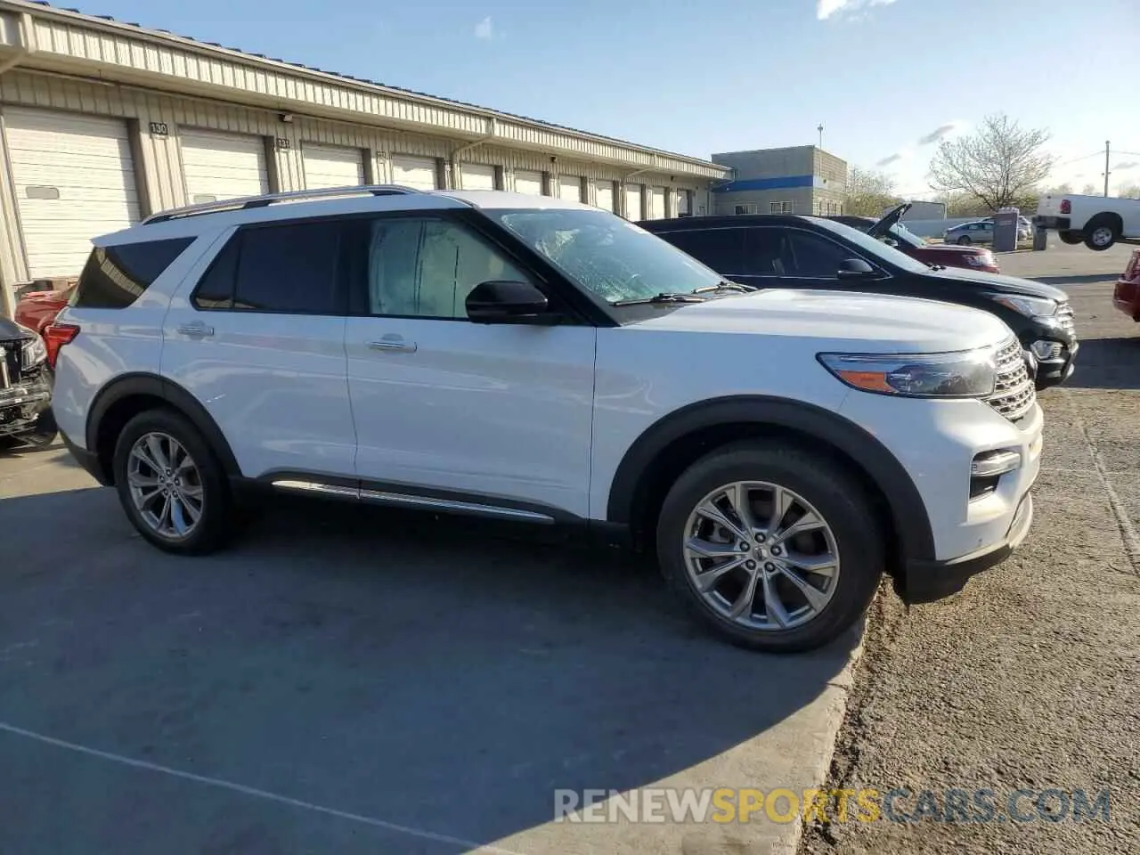 4 Photograph of a damaged car 1FMSK7FH2NGA56590 FORD EXPLORER 2022