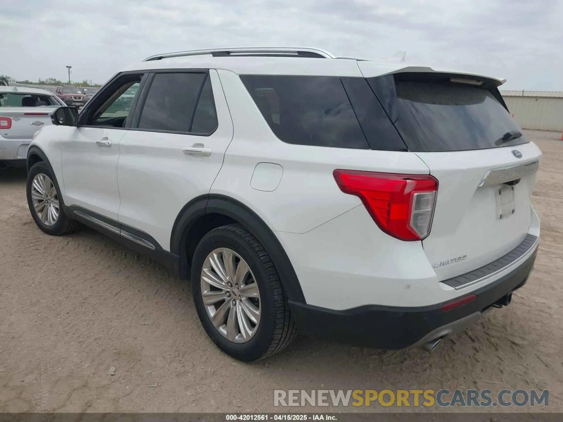 3 Photograph of a damaged car 1FMSK7FH3NGA19175 FORD EXPLORER 2022
