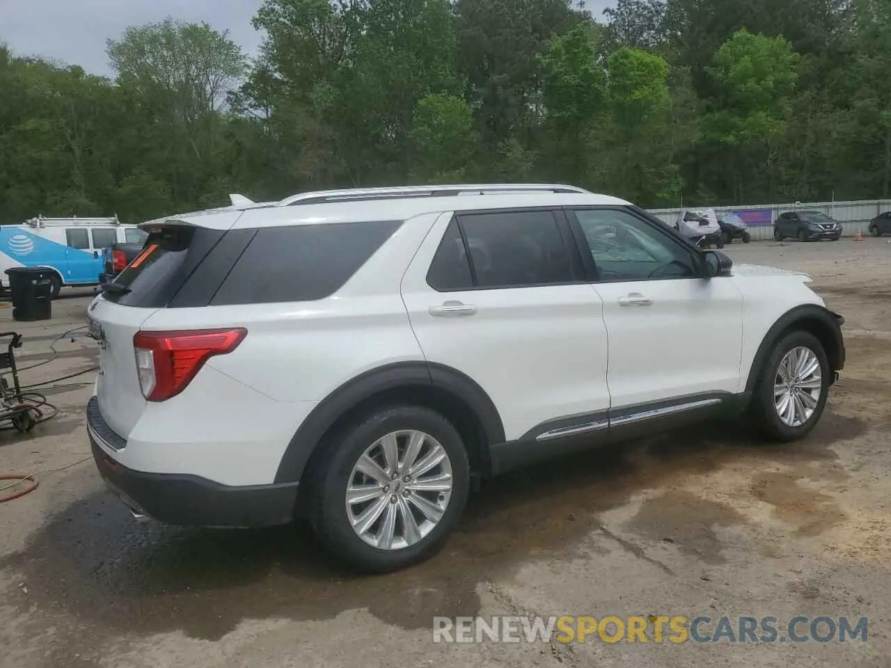 3 Фотография поврежденного автомобиля 1FMSK7FH3NGA24327 FORD EXPLORER 2022