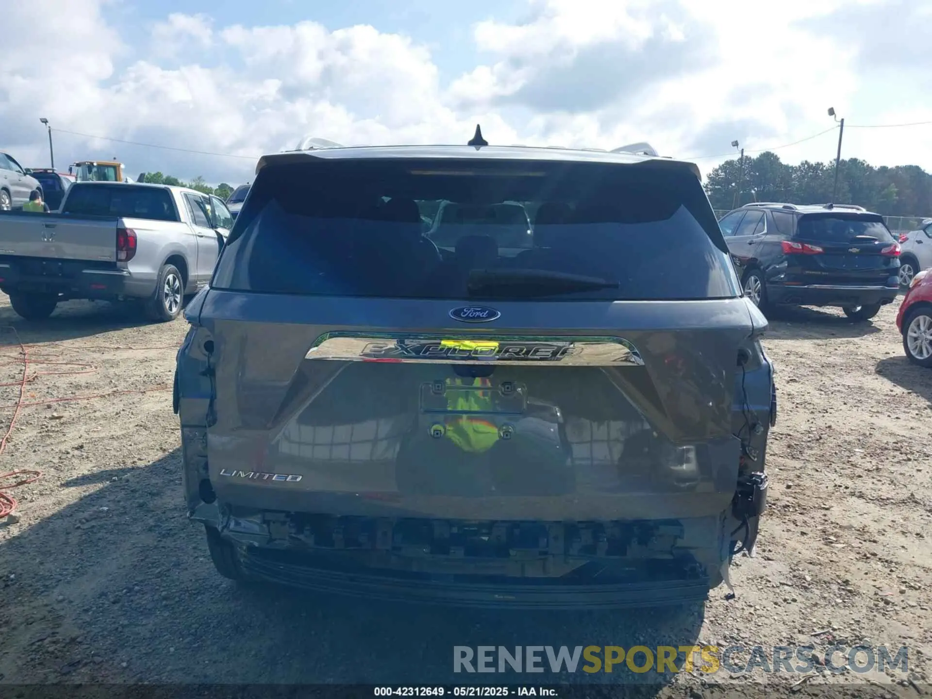 17 Photograph of a damaged car 1FMSK7FH4NGA90188 FORD EXPLORER 2022
