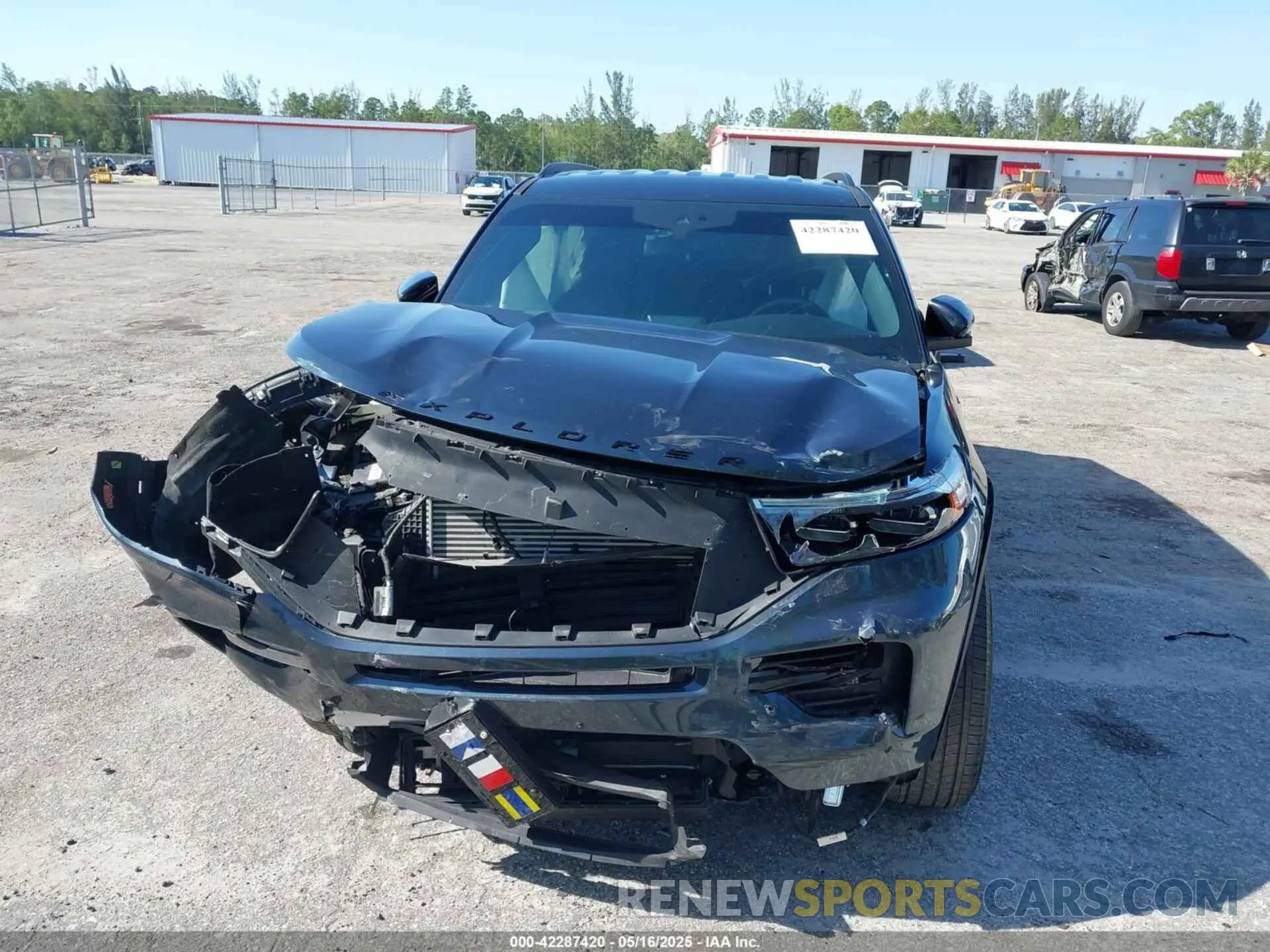 13 Photograph of a damaged car 1FMSK7KH9NGB68860 FORD EXPLORER 2022
