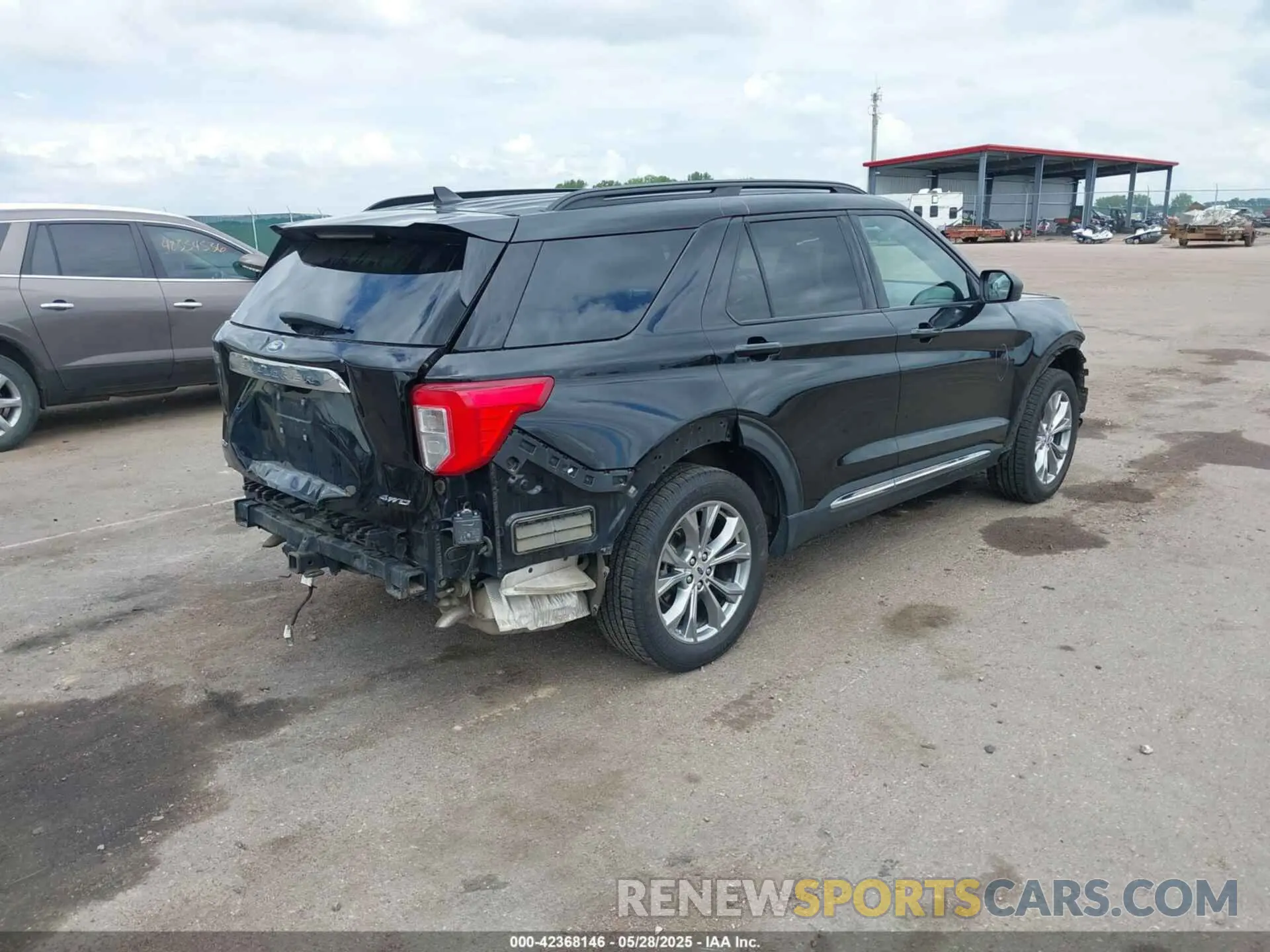 4 Photograph of a damaged car 1FMSK8DH0NGB22403 FORD EXPLORER 2022