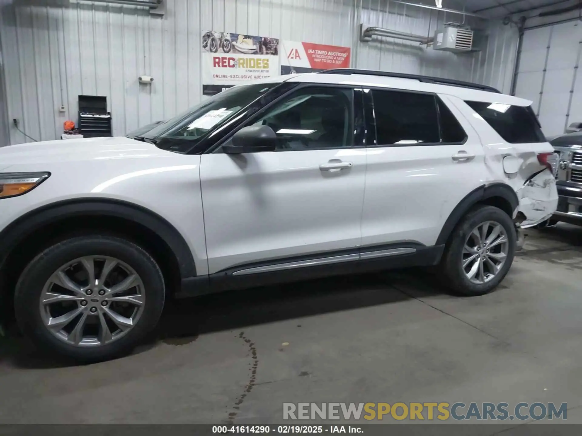 14 Photograph of a damaged car 1FMSK8DH2NGA29432 FORD EXPLORER 2022