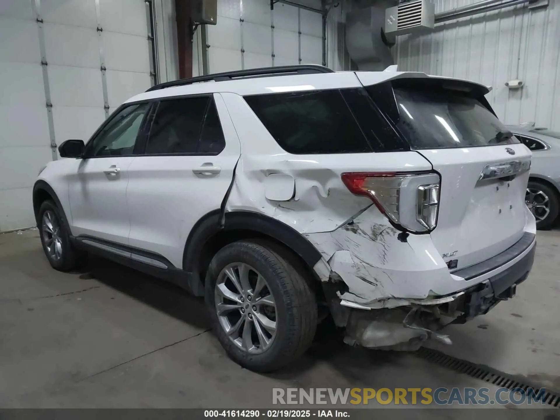 3 Photograph of a damaged car 1FMSK8DH2NGA29432 FORD EXPLORER 2022