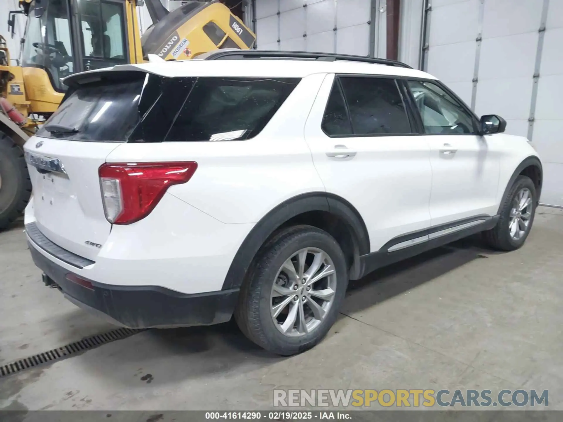 4 Photograph of a damaged car 1FMSK8DH2NGA29432 FORD EXPLORER 2022