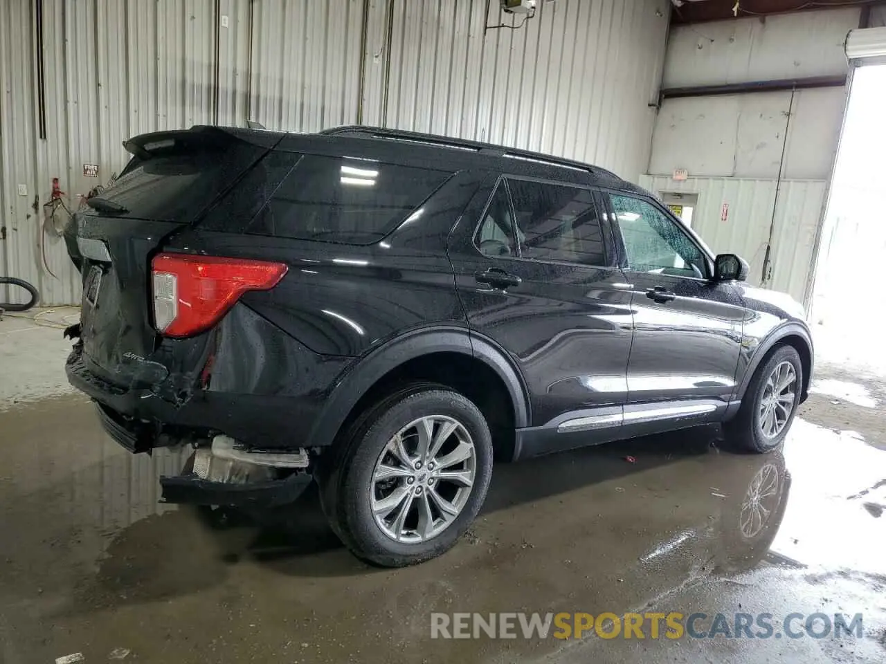3 Фотография поврежденного автомобиля 1FMSK8DH2NGC18775 FORD EXPLORER 2022