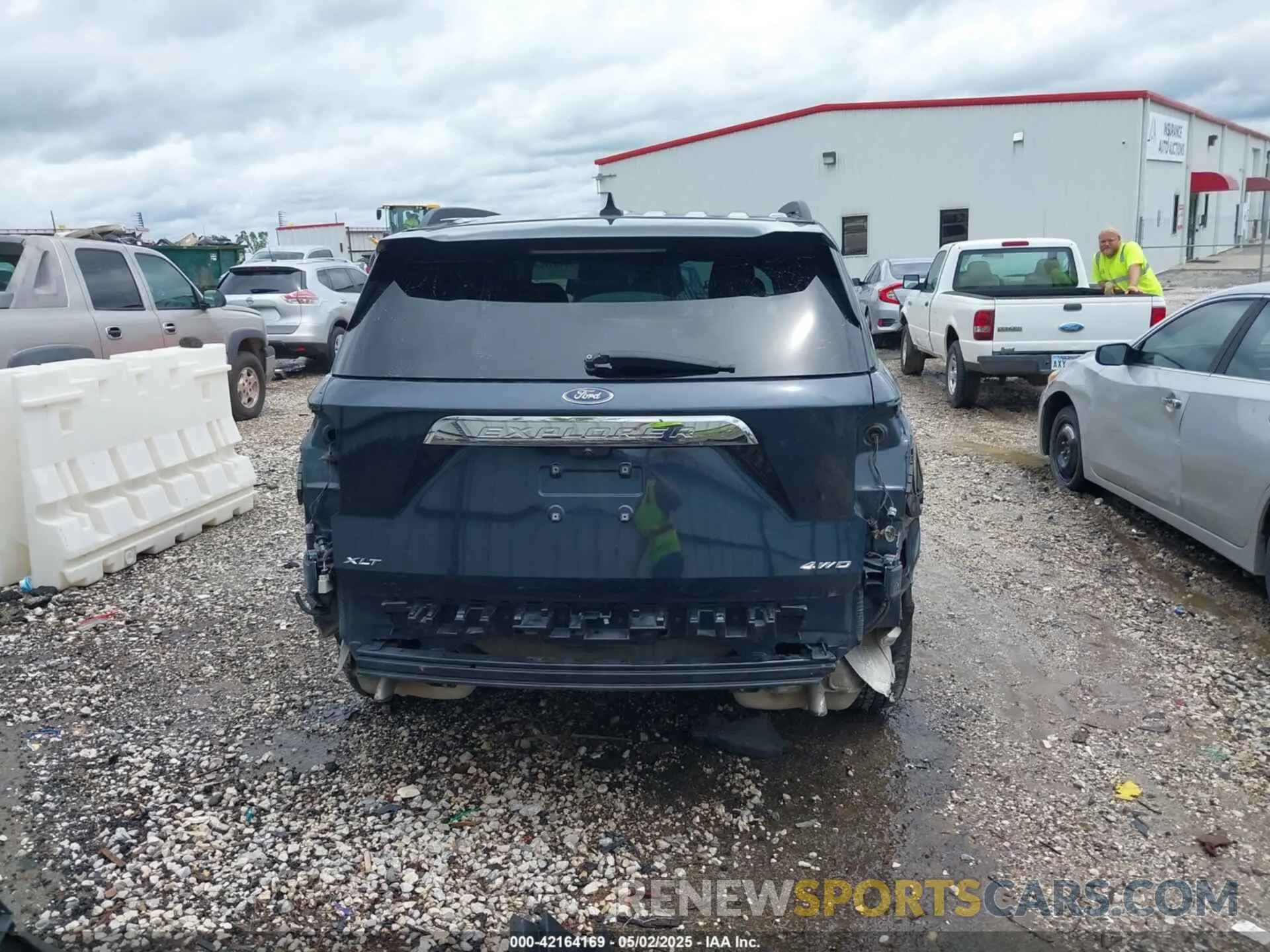 17 Photograph of a damaged car 1FMSK8DH3NGA69714 FORD EXPLORER 2022