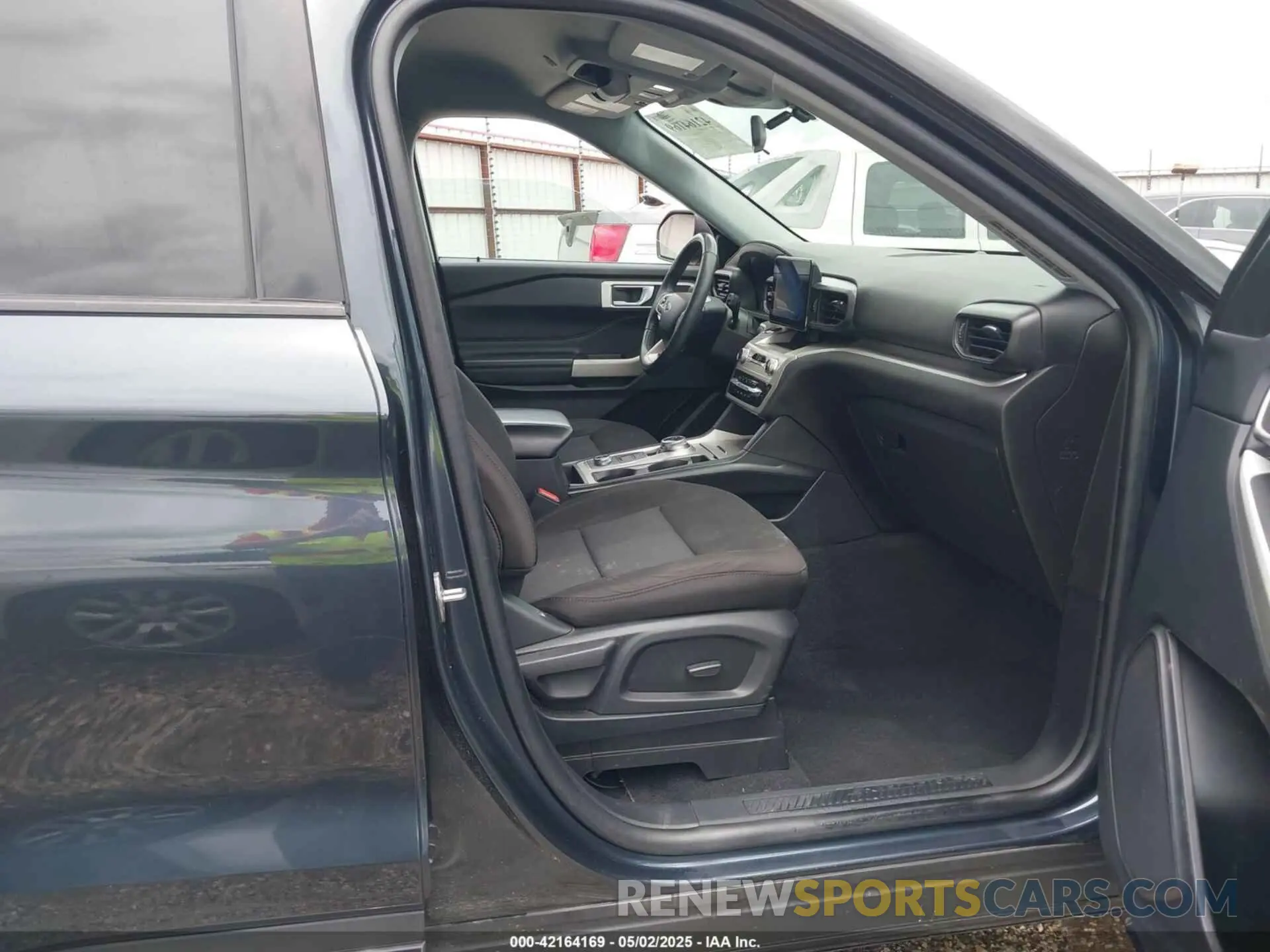 5 Photograph of a damaged car 1FMSK8DH3NGA69714 FORD EXPLORER 2022