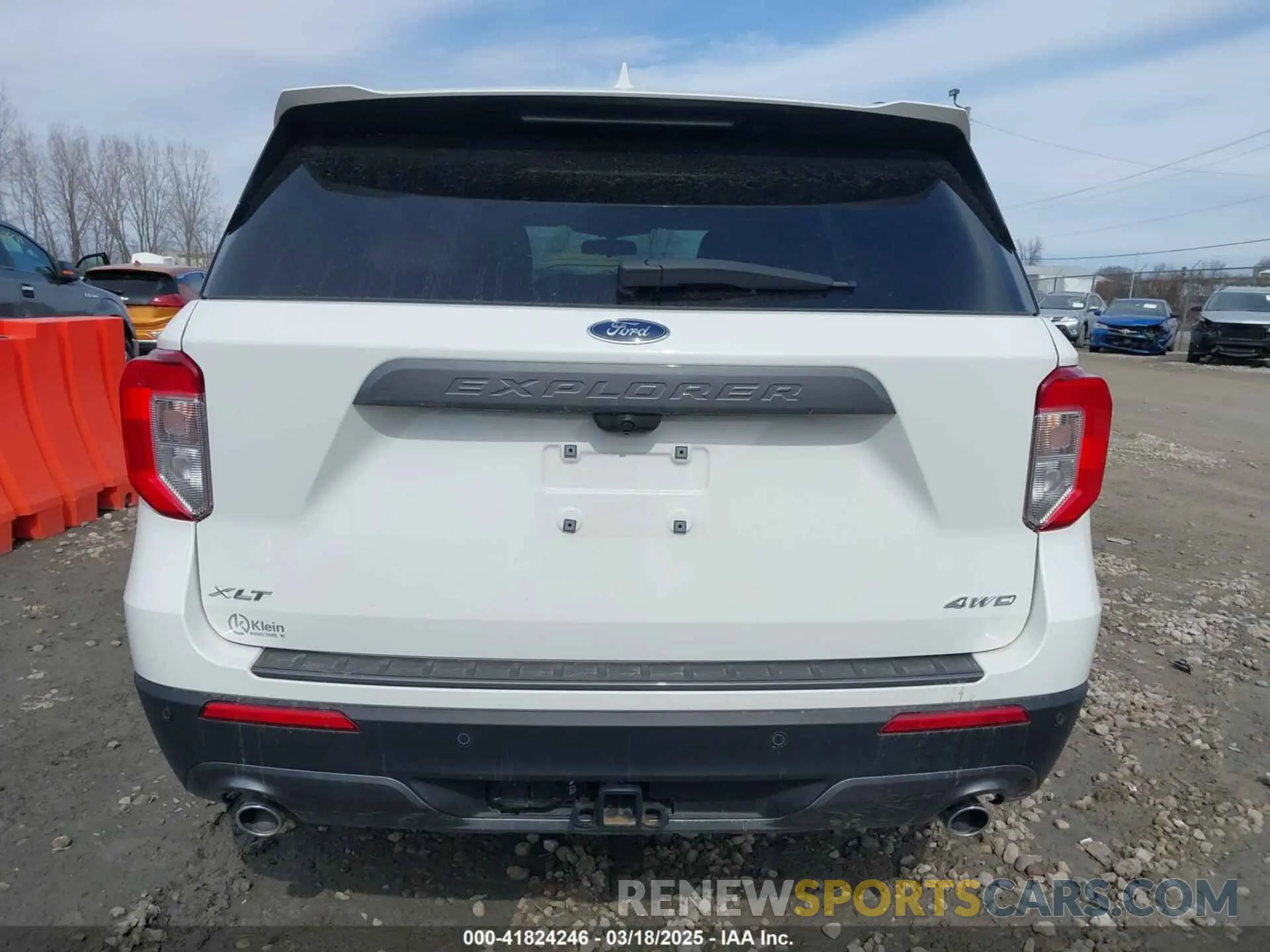 17 Photograph of a damaged car 1FMSK8DH3NGA71656 FORD EXPLORER 2022