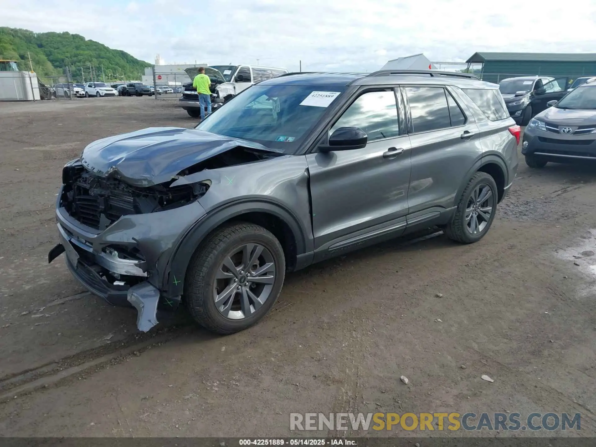 2 Photograph of a damaged car 1FMSK8DH3NGA98100 FORD EXPLORER 2022