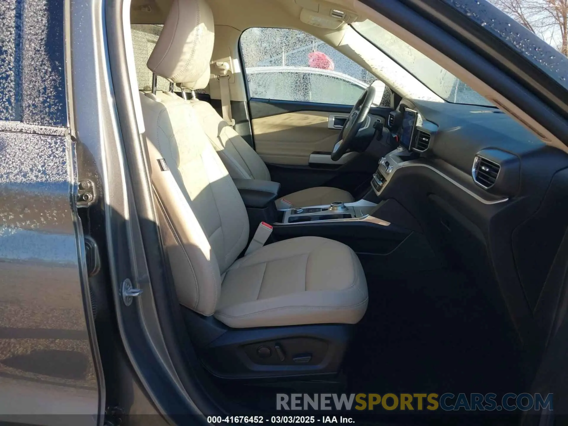 5 Photograph of a damaged car 1FMSK8DH3NGB54438 FORD EXPLORER 2022