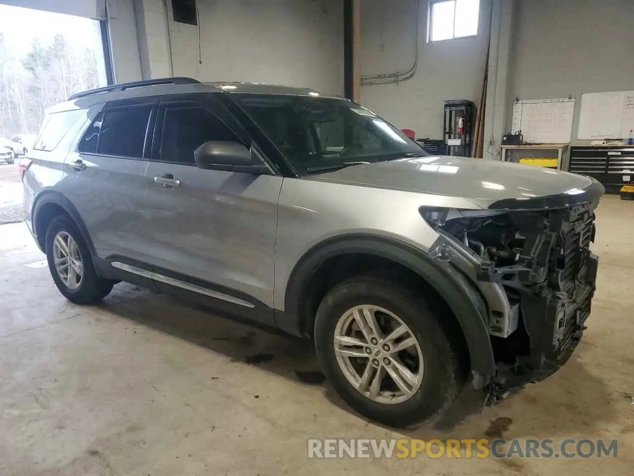4 Photograph of a damaged car 1FMSK8DH4NGB25448 FORD EXPLORER 2022