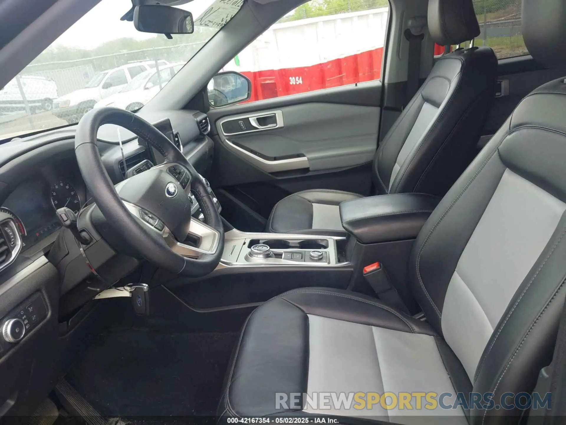 5 Photograph of a damaged car 1FMSK8DH4NGC35593 FORD EXPLORER 2022