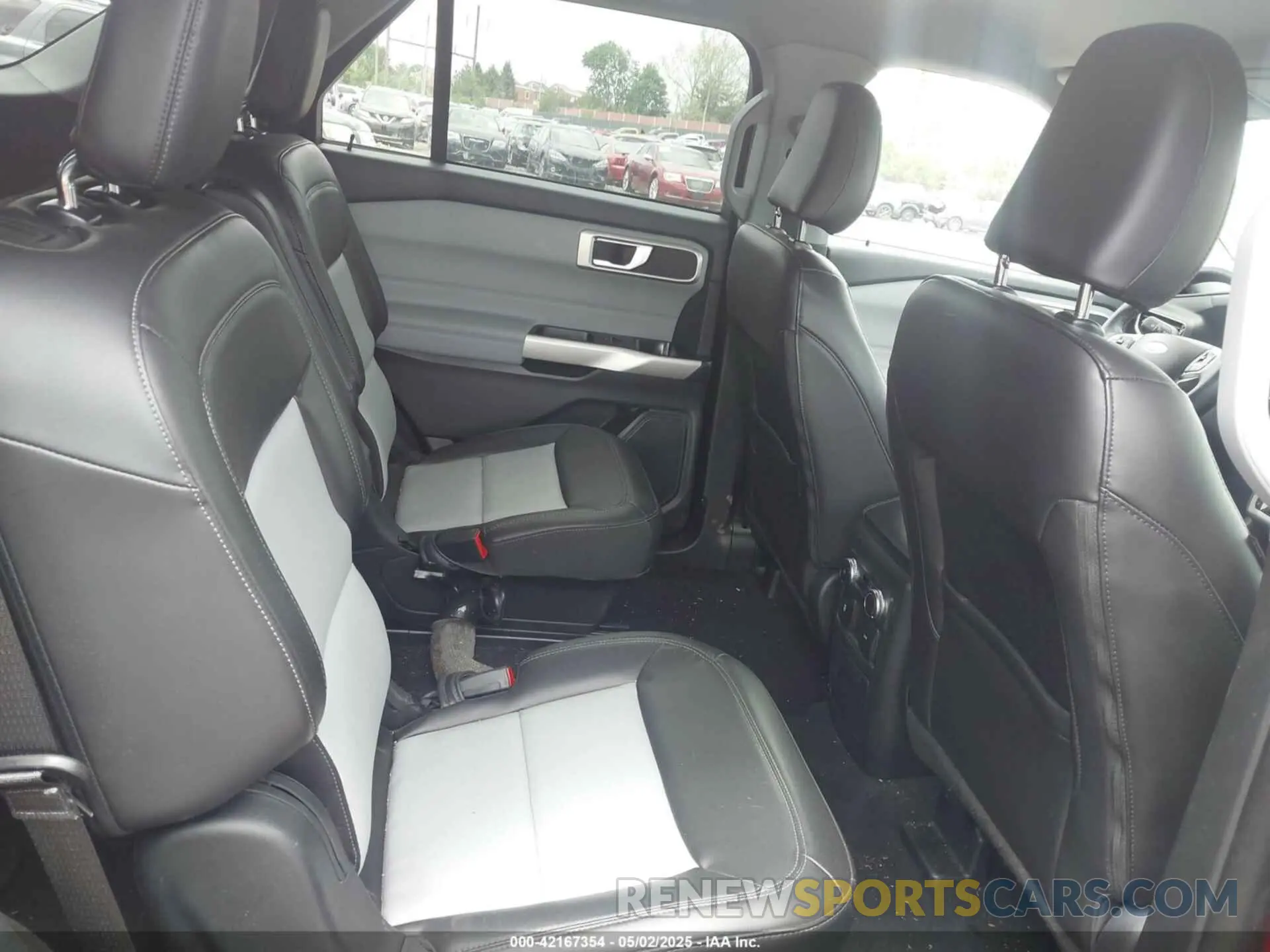 8 Photograph of a damaged car 1FMSK8DH4NGC35593 FORD EXPLORER 2022