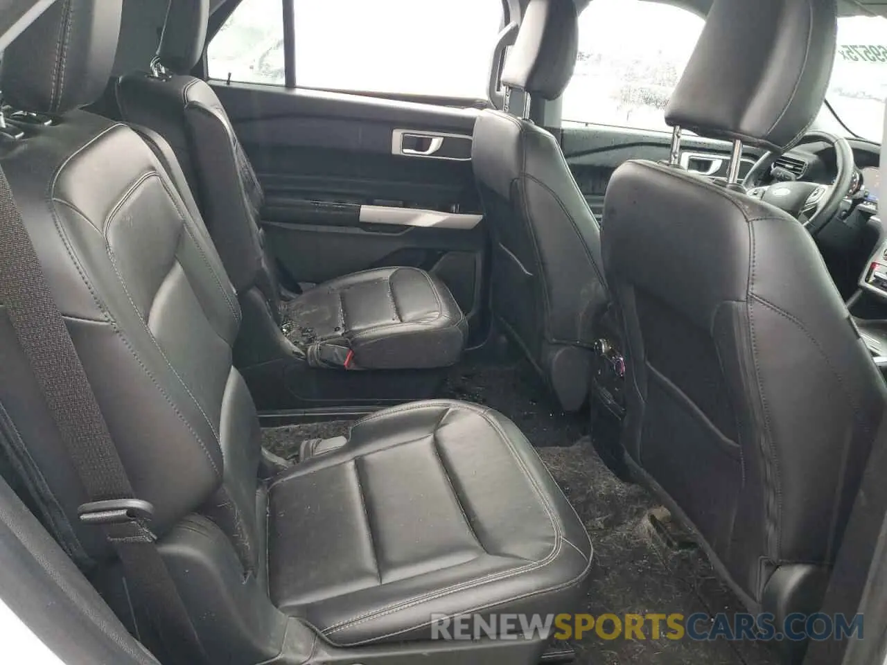 11 Photograph of a damaged car 1FMSK8DH5NGA93917 FORD EXPLORER 2022