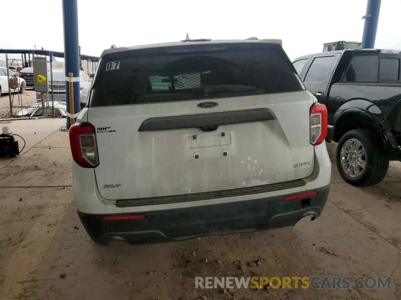 6 Photograph of a damaged car 1FMSK8DH5NGC02635 FORD EXPLORER 2022