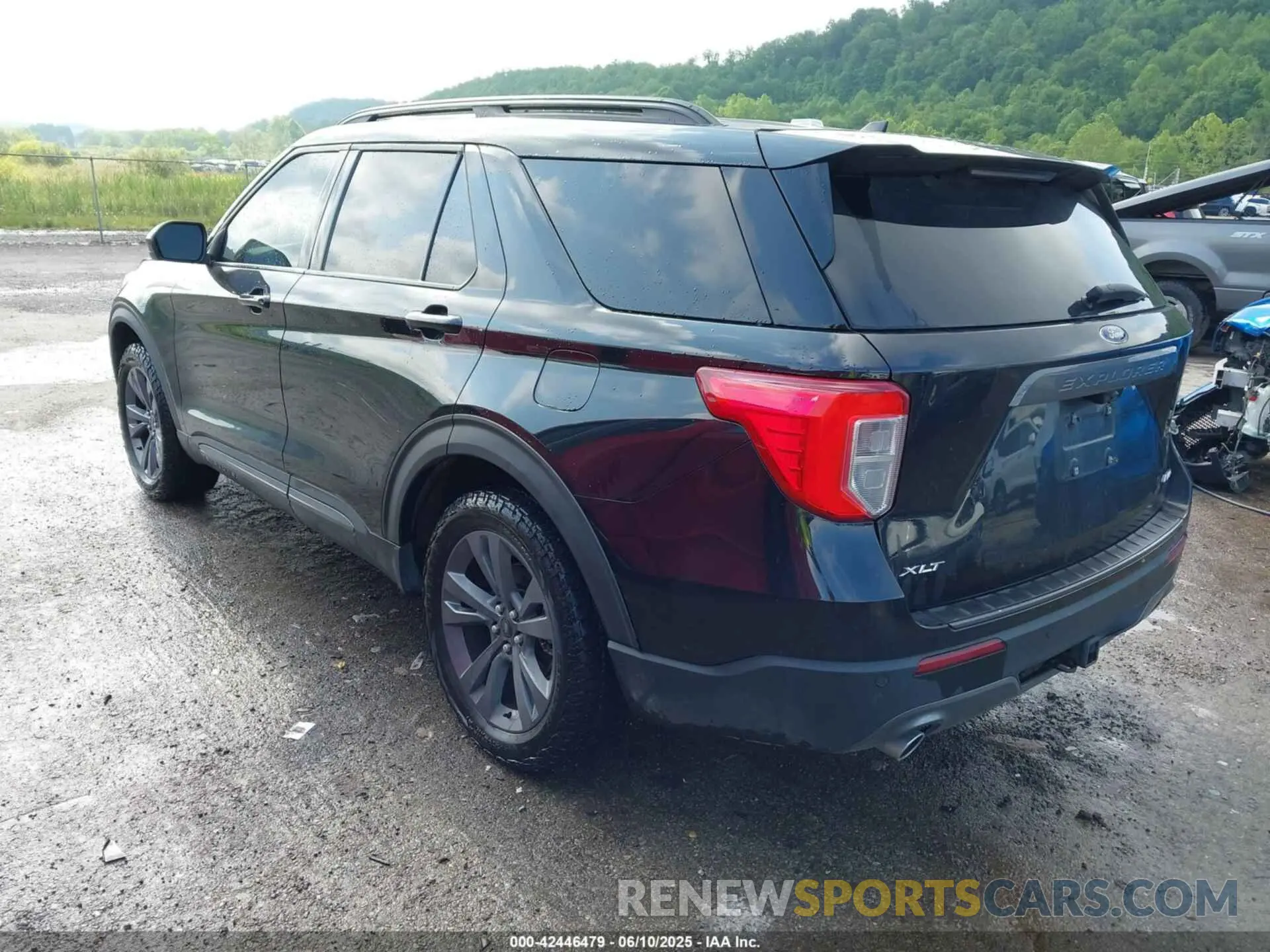 3 Photograph of a damaged car 1FMSK8DH6NGB45376 FORD EXPLORER 2022