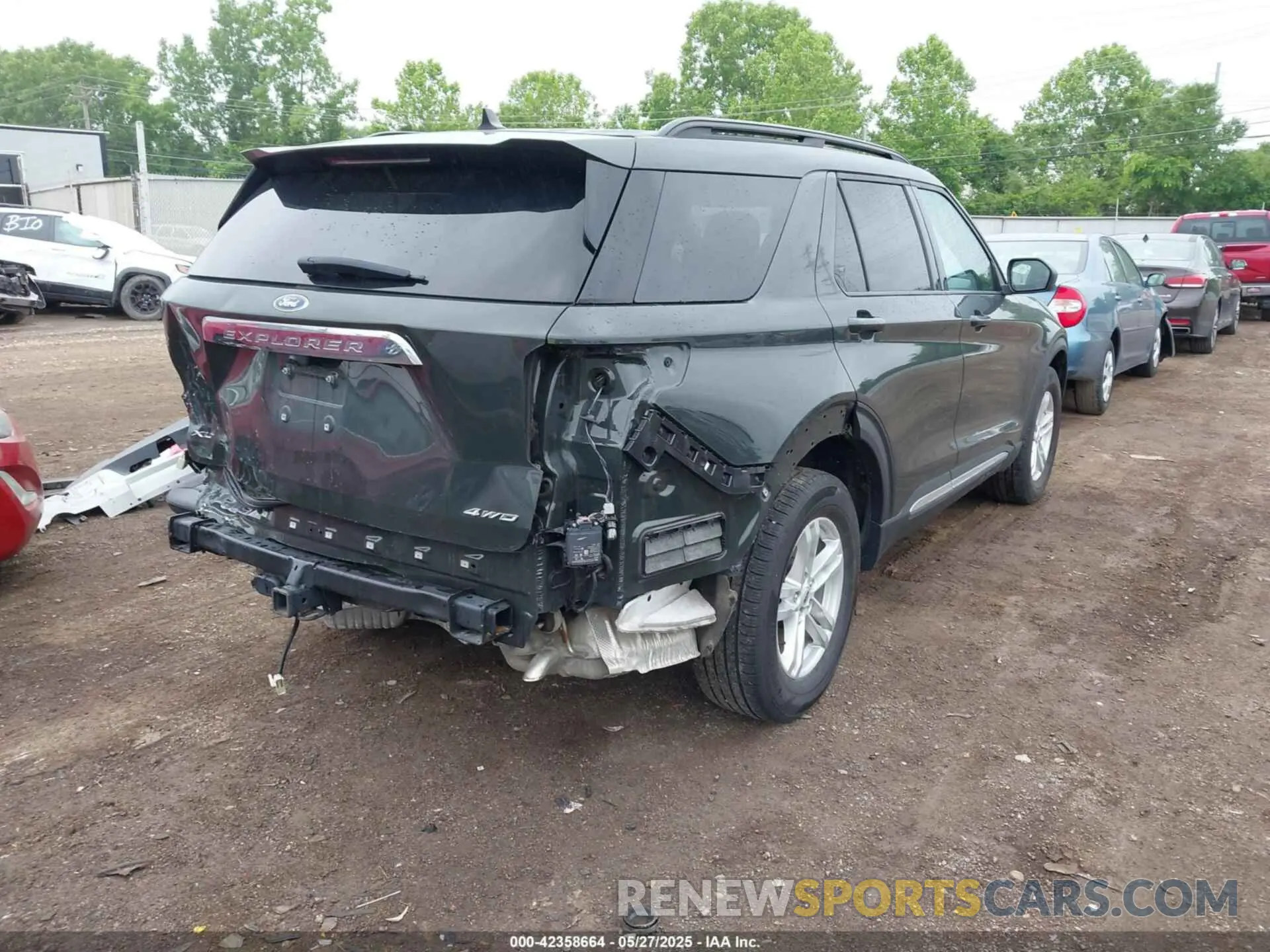 4 Photograph of a damaged car 1FMSK8DH7NGC08162 FORD EXPLORER 2022