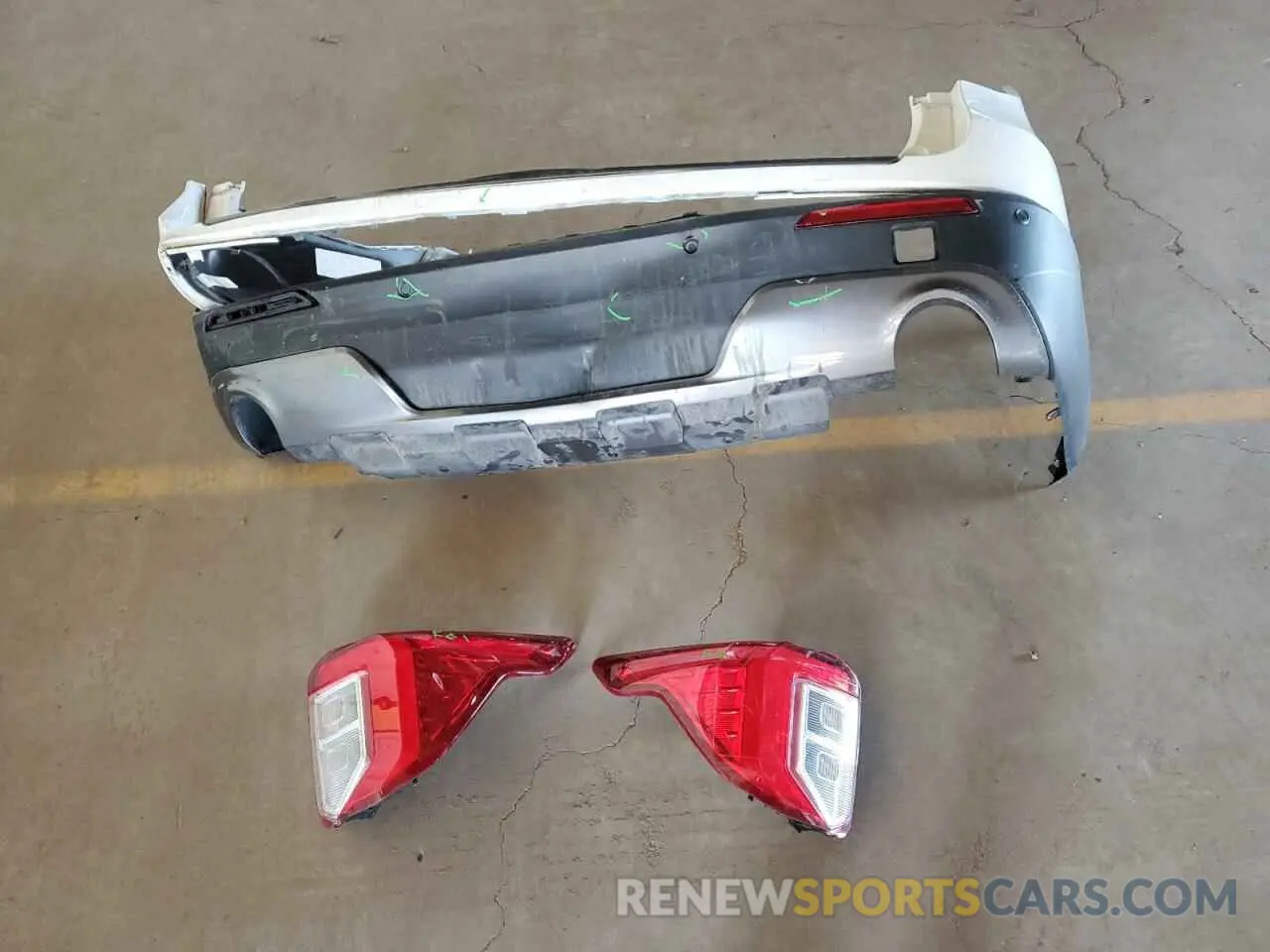13 Photograph of a damaged car 1FMSK8DH8NGA23358 FORD EXPLORER 2022