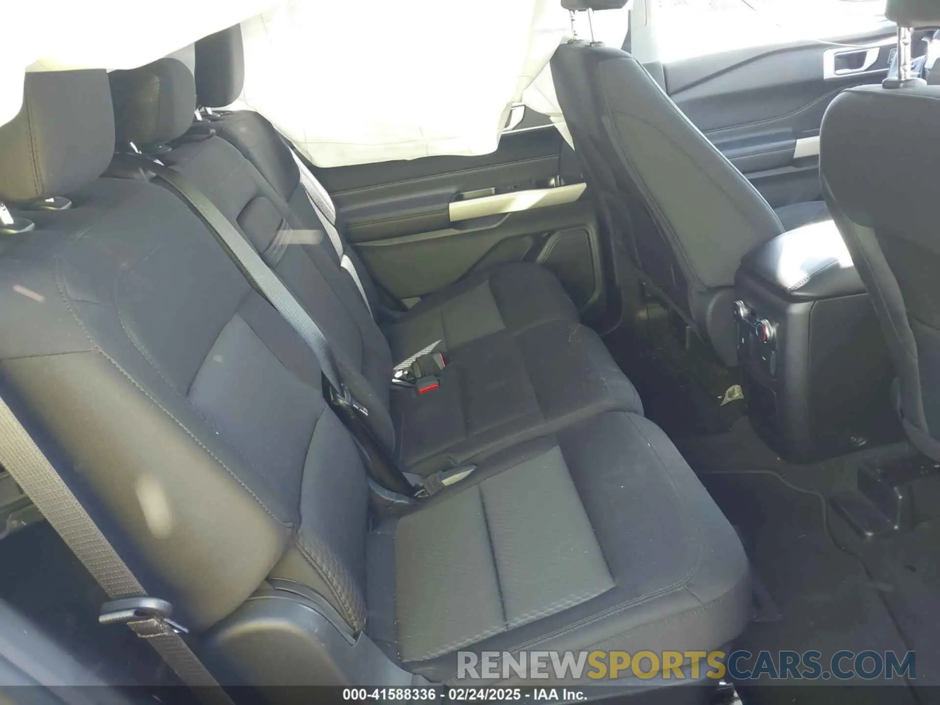 8 Фотография поврежденного автомобиля 1FMSK8DH8NGA53766 FORD EXPLORER 2022