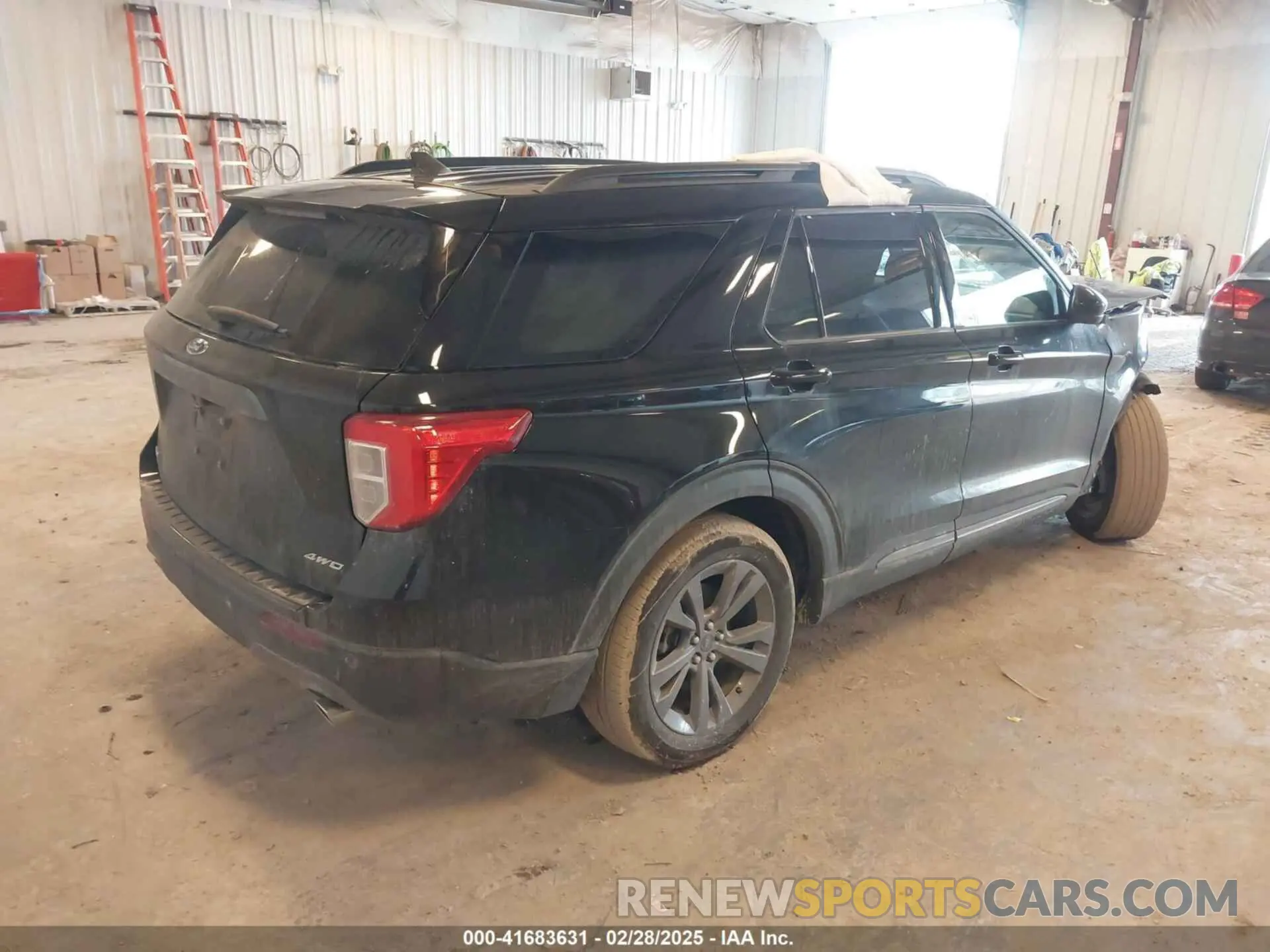 4 Photograph of a damaged car 1FMSK8DH8NGB51521 FORD EXPLORER 2022