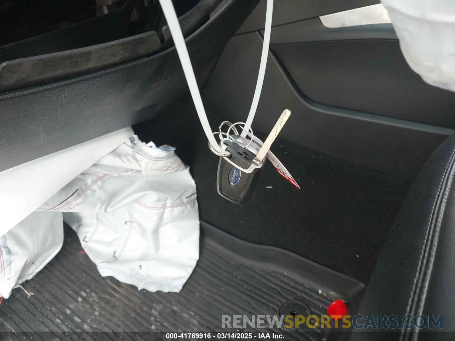 17 Photograph of a damaged car 1FMSK8DH9NGA23286 FORD EXPLORER 2022