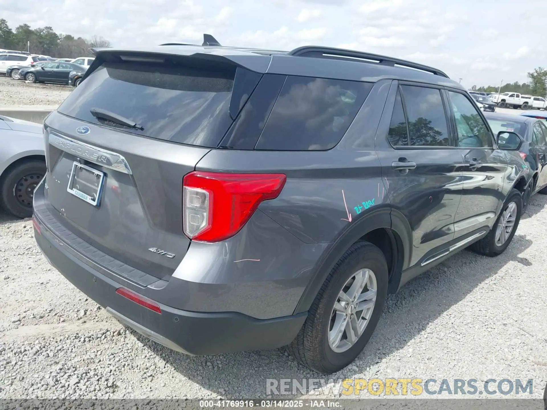 4 Photograph of a damaged car 1FMSK8DH9NGA23286 FORD EXPLORER 2022