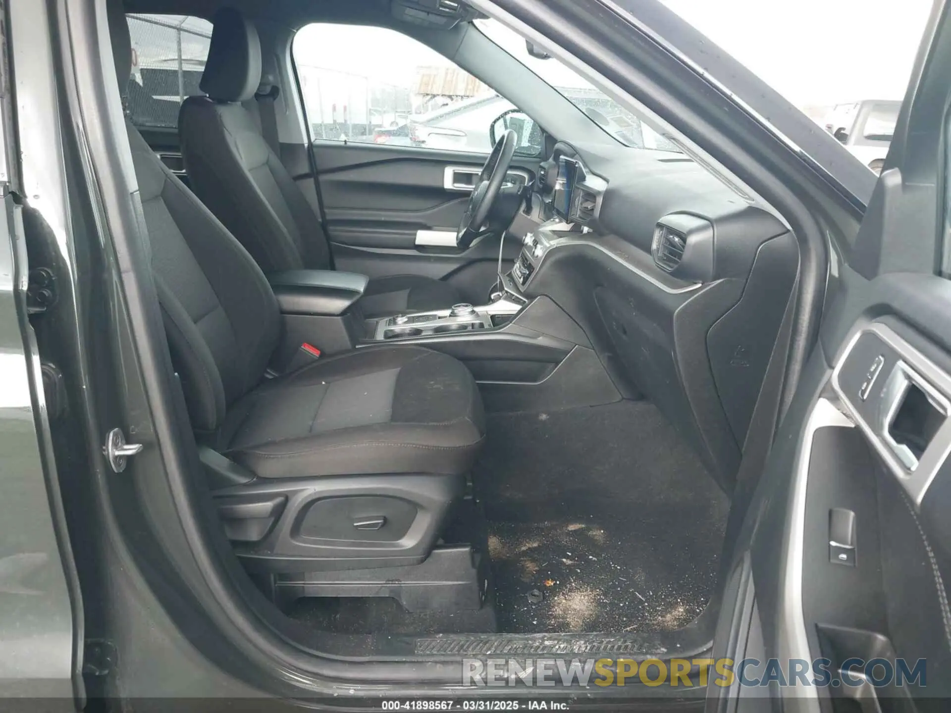5 Photograph of a damaged car 1FMSK8DH9NGB22948 FORD EXPLORER 2022