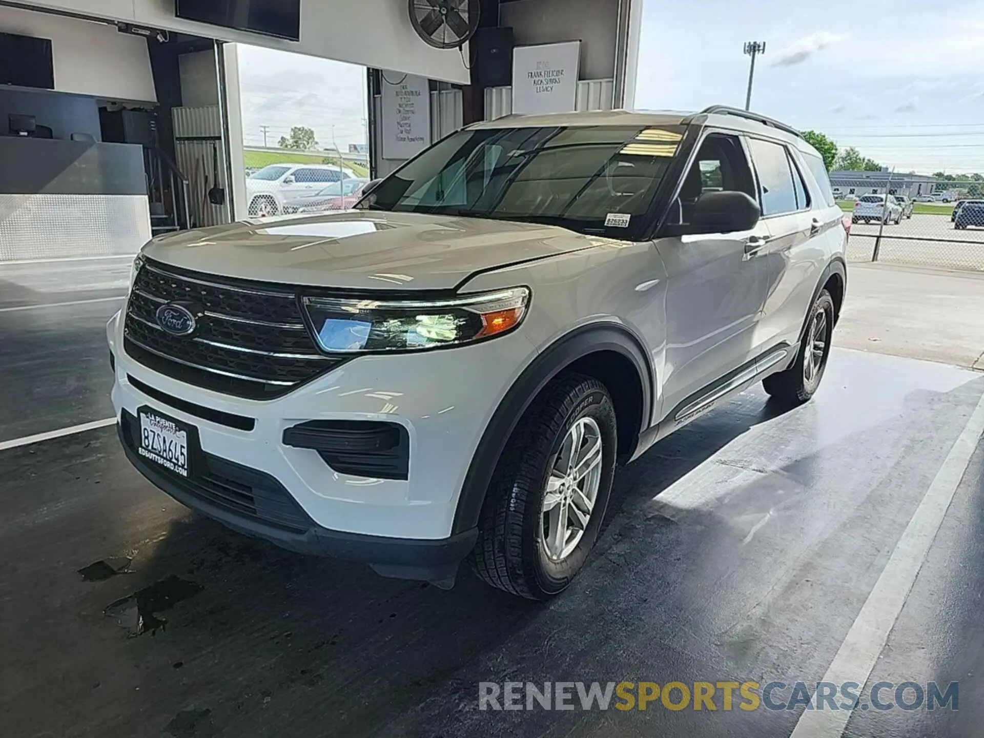 19 Photograph of a damaged car 1FMSK8DHXNGA32255 FORD EXPLORER 2022