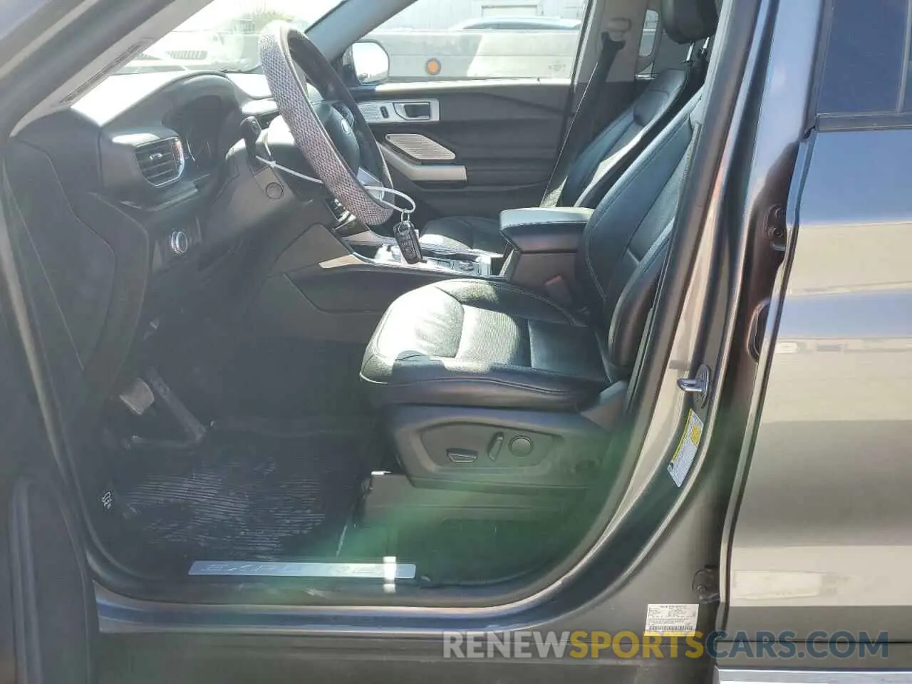 7 Photograph of a damaged car 1FMSK8FH3NGB79899 FORD EXPLORER 2022
