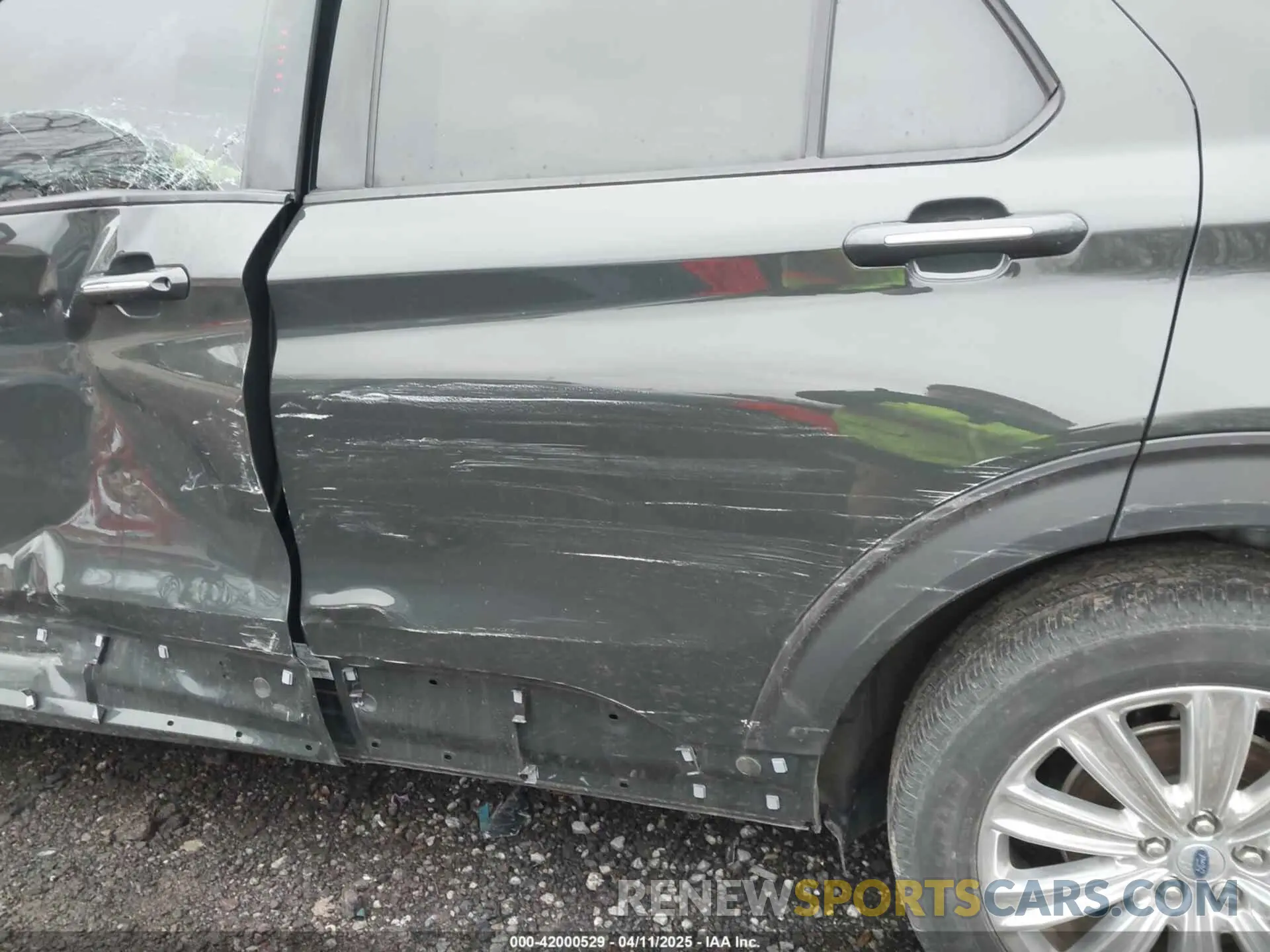 21 Фотография поврежденного автомобиля 1FMSK8FH4NGB12079 FORD EXPLORER 2022