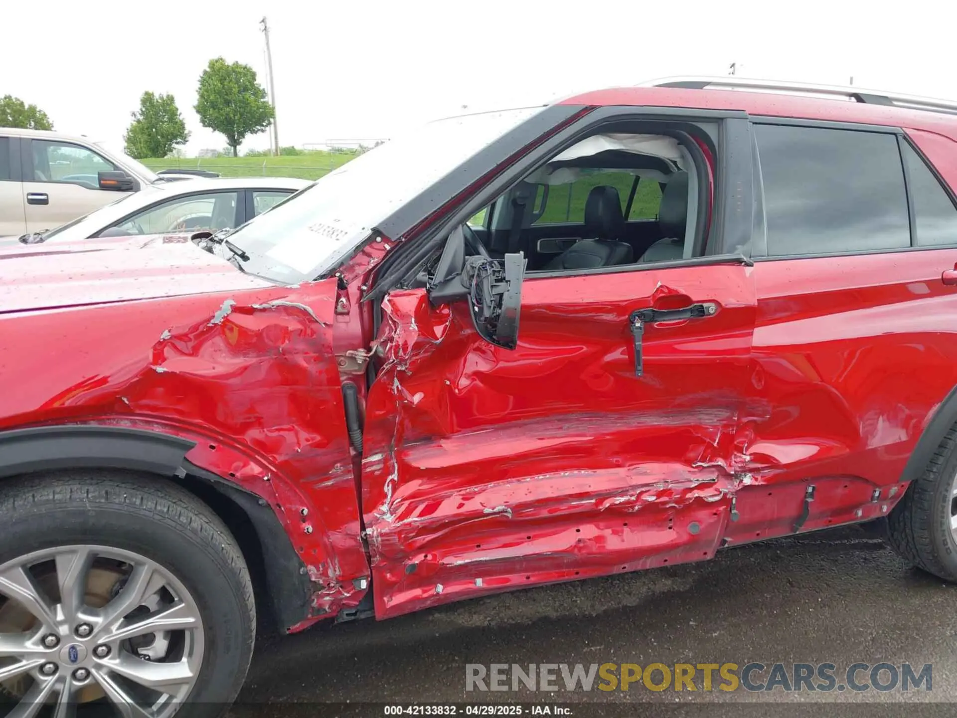 6 Photograph of a damaged car 1FMSK8FH7NGA80373 FORD EXPLORER 2022