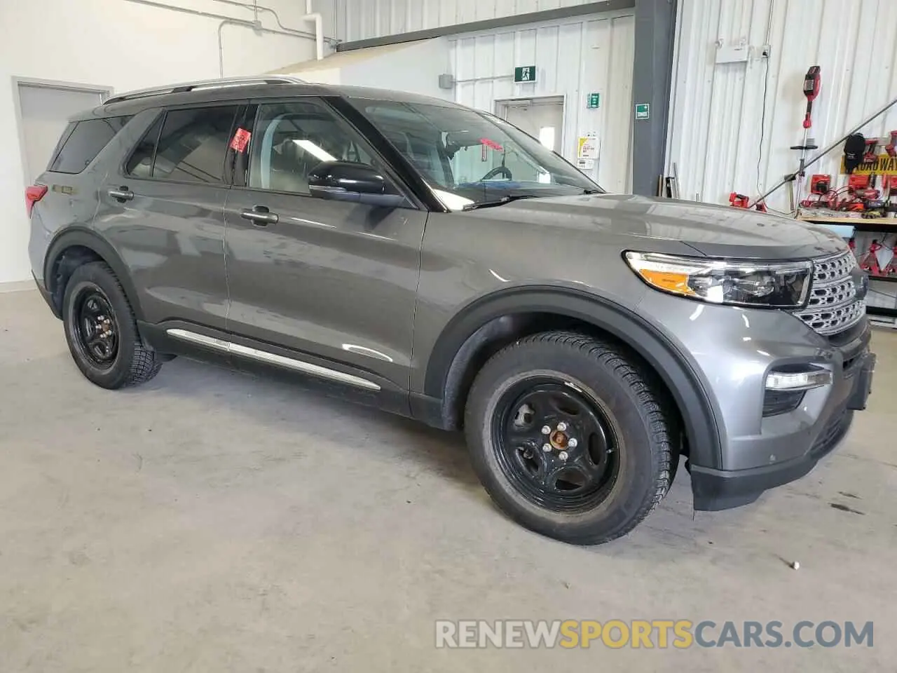4 Photograph of a damaged car 1FMSK8FH8NGB21657 FORD EXPLORER 2022