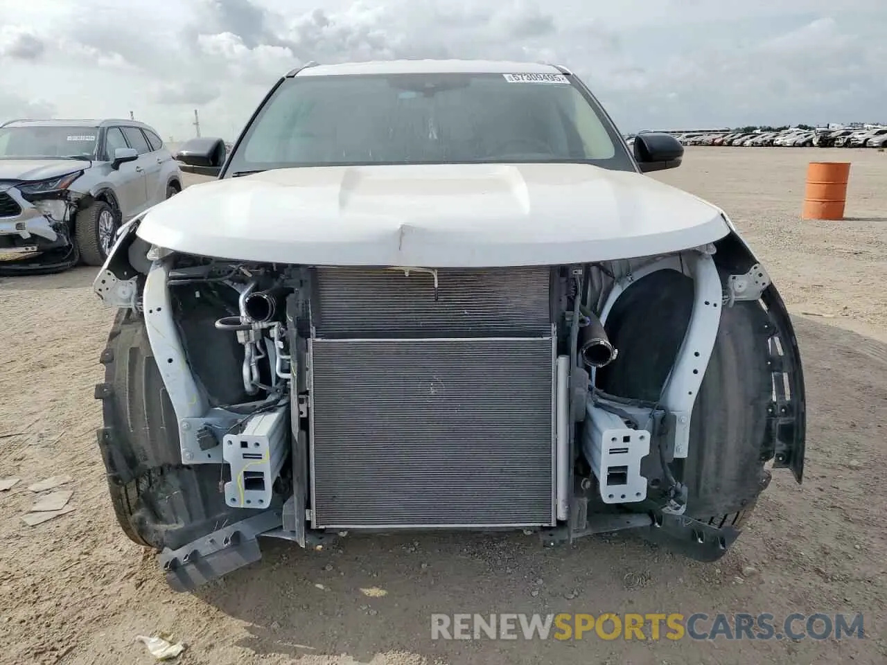 5 Photograph of a damaged car 1FMSK8FHXNGB89846 FORD EXPLORER 2022