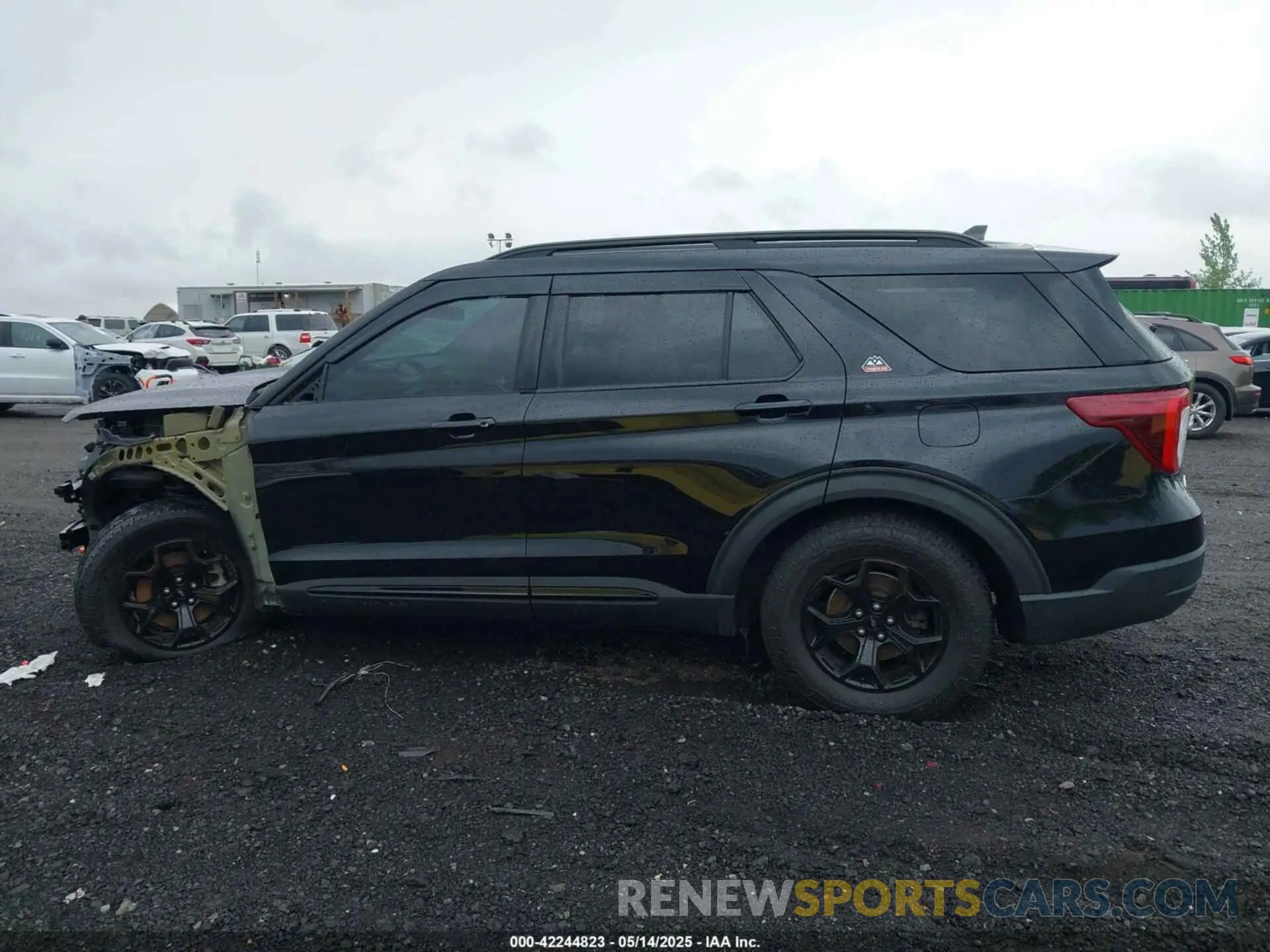 14 Photograph of a damaged car 1FMSK8JH0NGA82571 FORD EXPLORER 2022