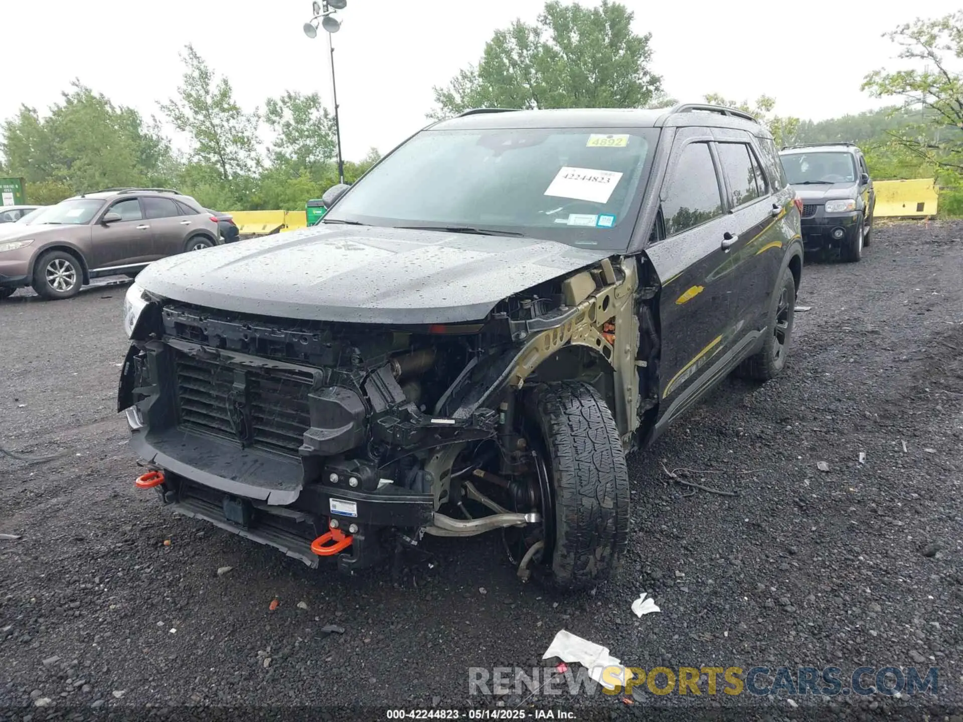 2 Photograph of a damaged car 1FMSK8JH0NGA82571 FORD EXPLORER 2022