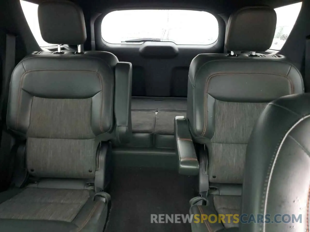 10 Фотография поврежденного автомобиля 1FMSK8JH1NGB69735 FORD EXPLORER 2022