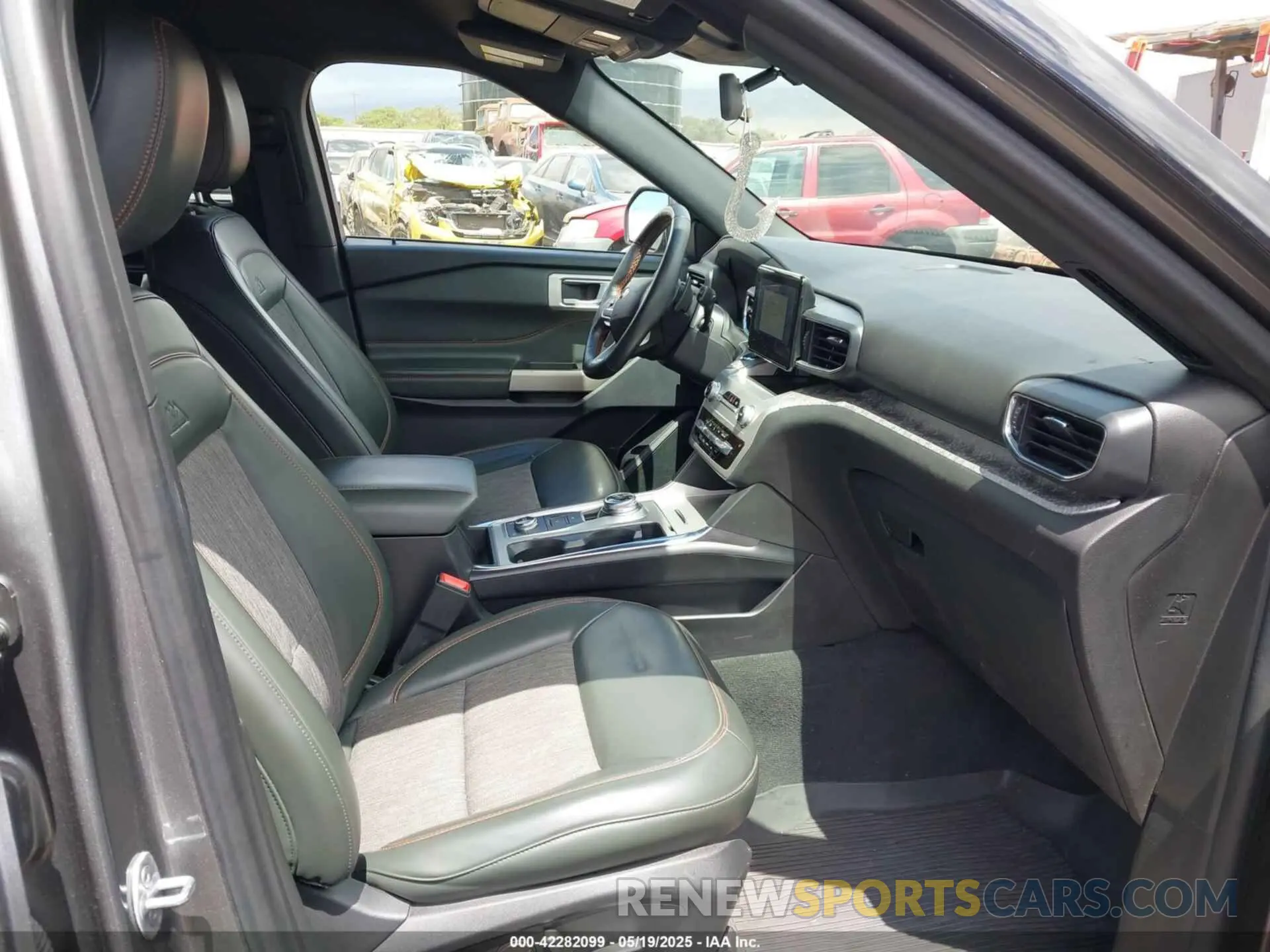 5 Фотография поврежденного автомобиля 1FMSK8JH4NGB87078 FORD EXPLORER 2022
