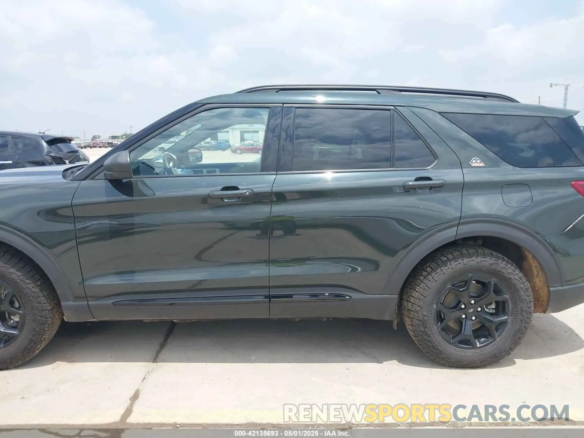 14 Photograph of a damaged car 1FMSK8JH6NGC15107 FORD EXPLORER 2022