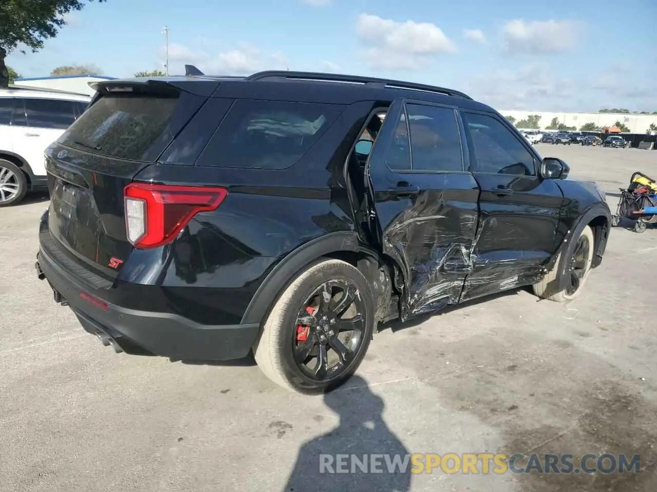 3 Фотография поврежденного автомобиля 1FM5K8GC2PGA70496 FORD EXPLORER 2023