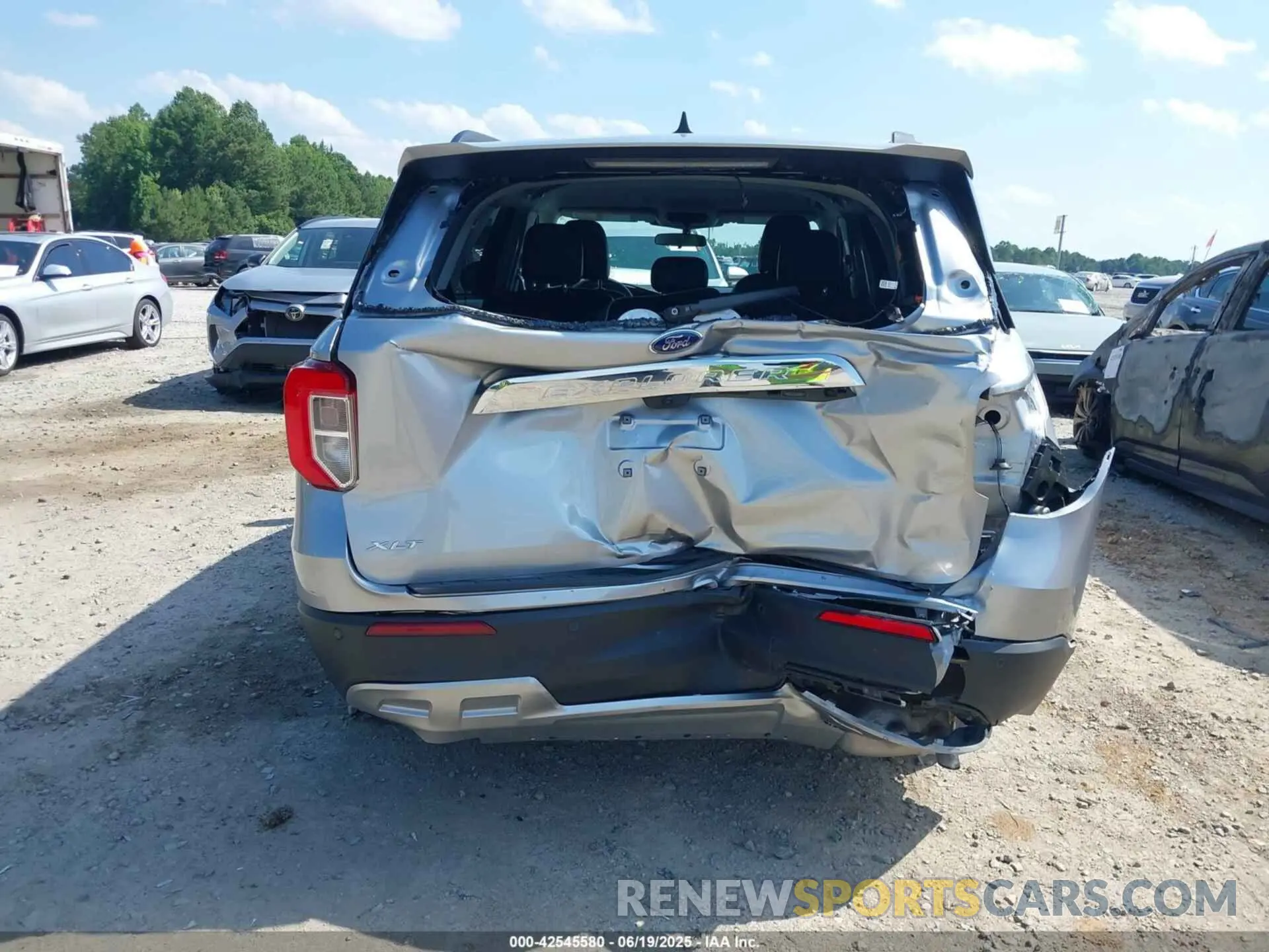 17 Photograph of a damaged car 1FMSK7DH6PGC35396 FORD EXPLORER 2023