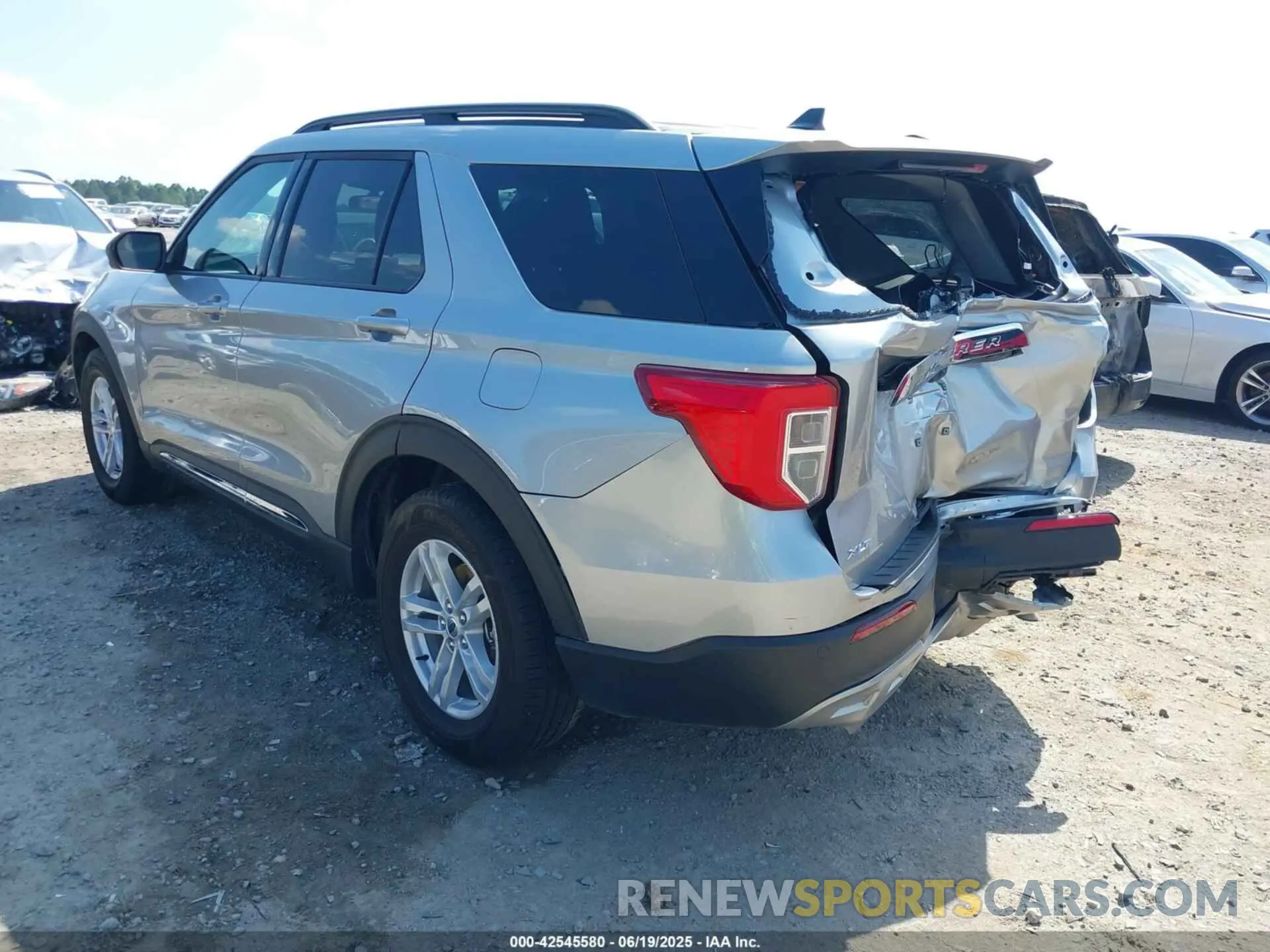 3 Photograph of a damaged car 1FMSK7DH6PGC35396 FORD EXPLORER 2023