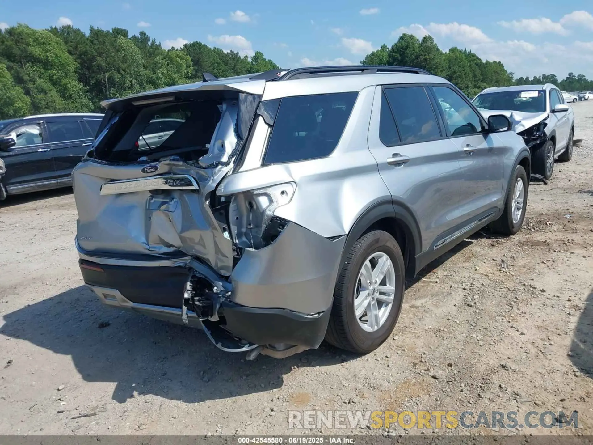 4 Photograph of a damaged car 1FMSK7DH6PGC35396 FORD EXPLORER 2023