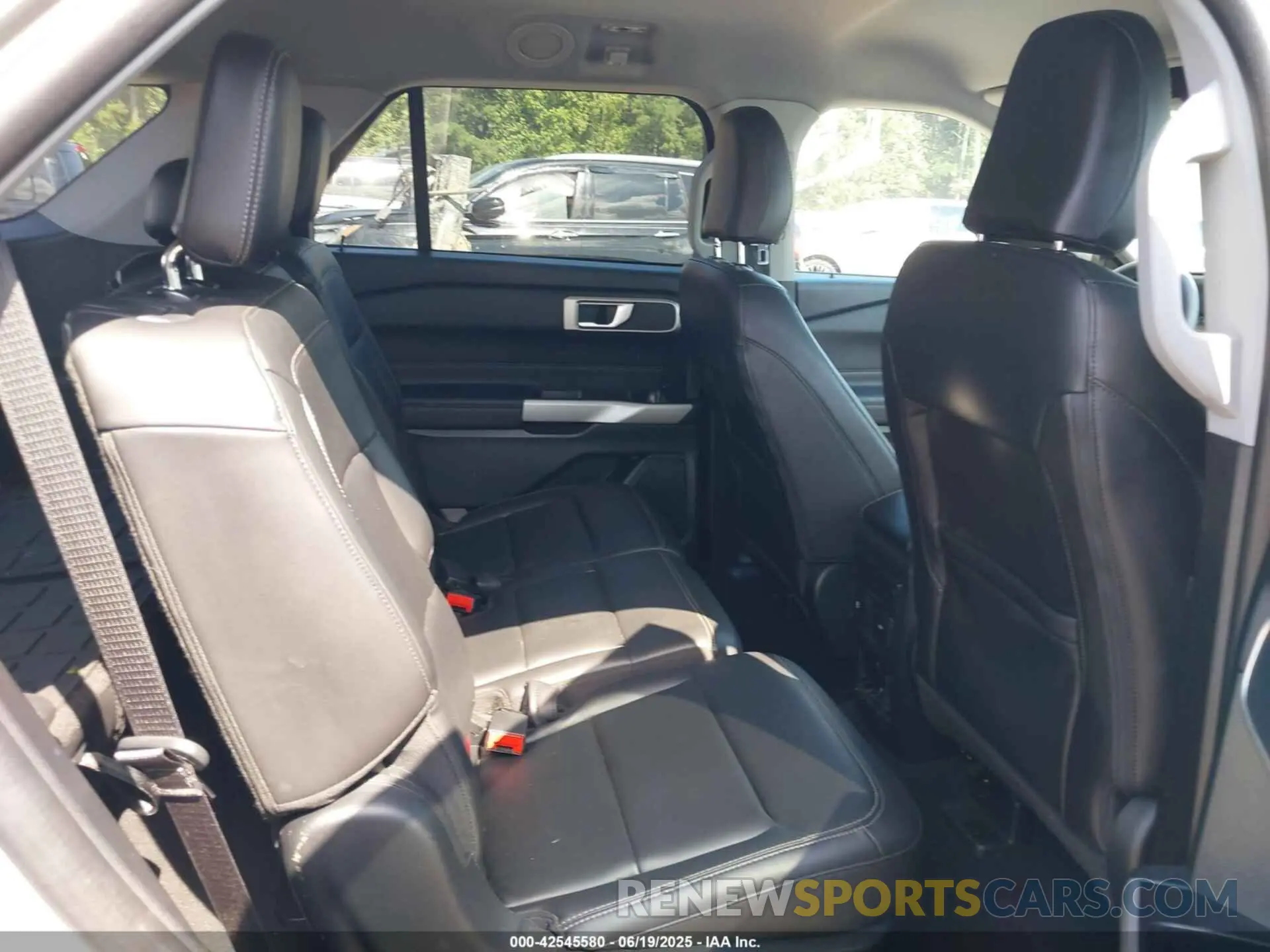8 Photograph of a damaged car 1FMSK7DH6PGC35396 FORD EXPLORER 2023