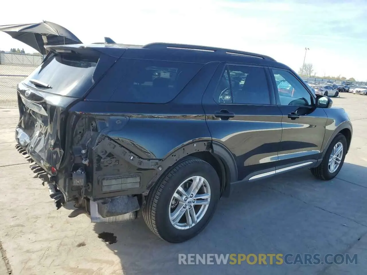 3 Фотография поврежденного автомобиля 1FMSK7DH8PGB74147 FORD EXPLORER 2023