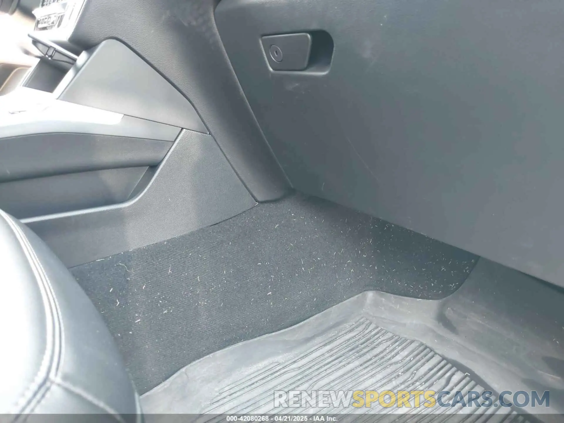 13 Photograph of a damaged car 1FMSK7DH8PGB81017 FORD EXPLORER 2023