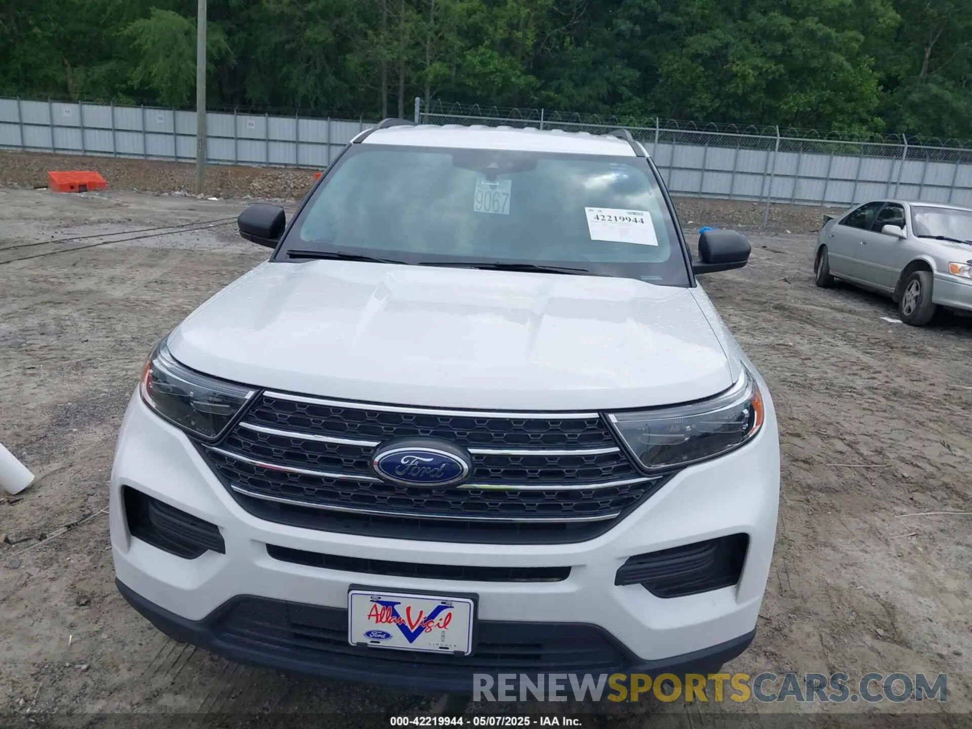 13 Photograph of a damaged car 1FMSK7DHXPGA02976 FORD EXPLORER 2023