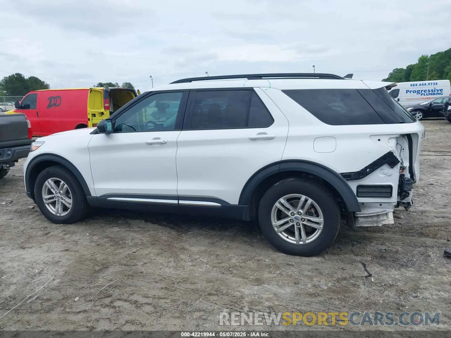 15 Photograph of a damaged car 1FMSK7DHXPGA02976 FORD EXPLORER 2023