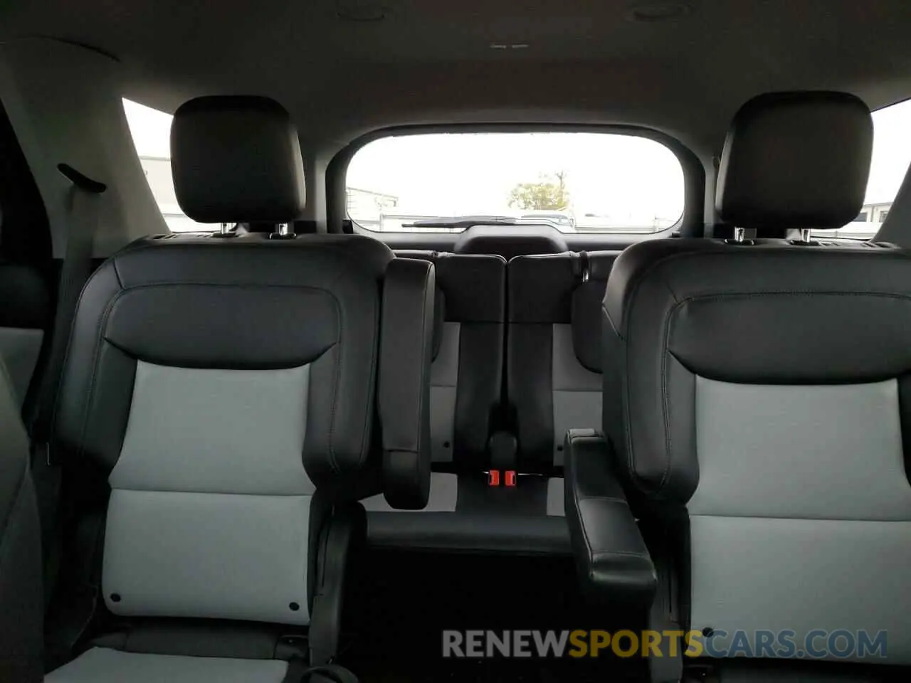 10 Фотография поврежденного автомобиля 1FMSK7DHXPGB02463 FORD EXPLORER 2023